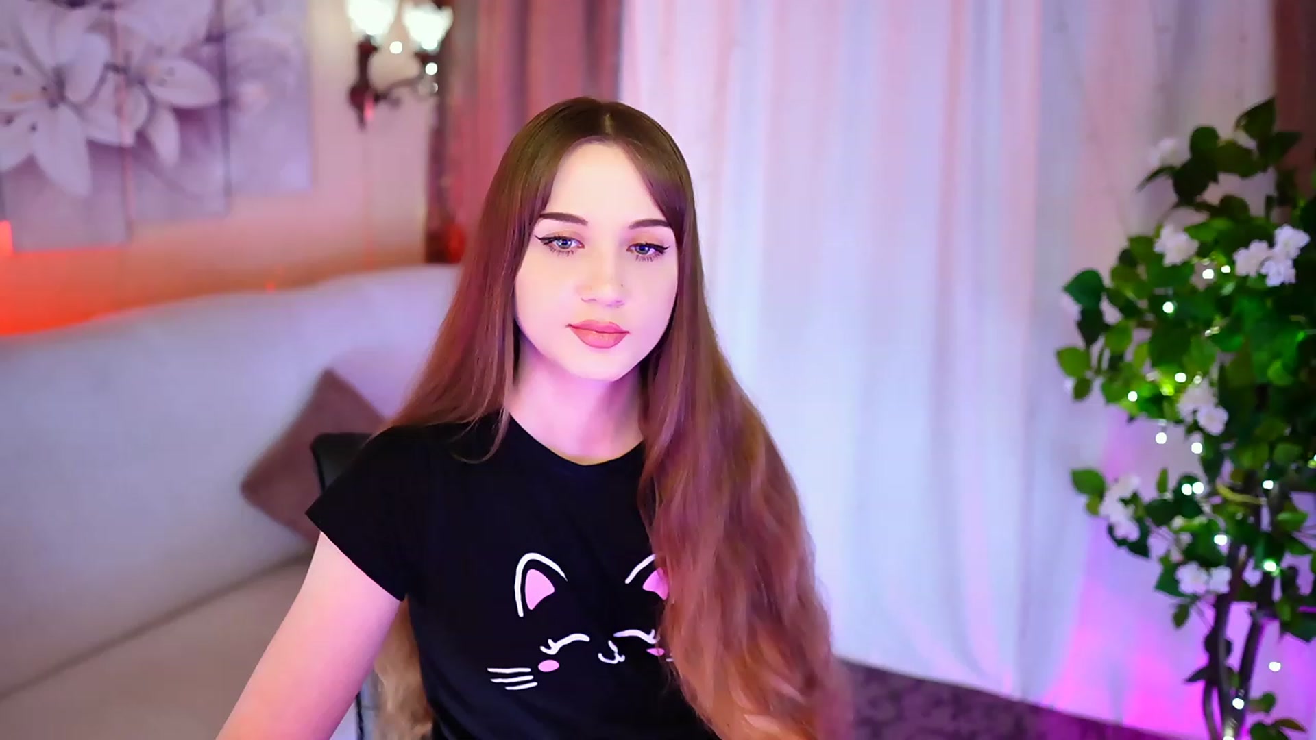 Gallery image thumbnail from Innocent_Soul's myfreecams stream on, 09/24/2023, 18:12 image 7 of 20