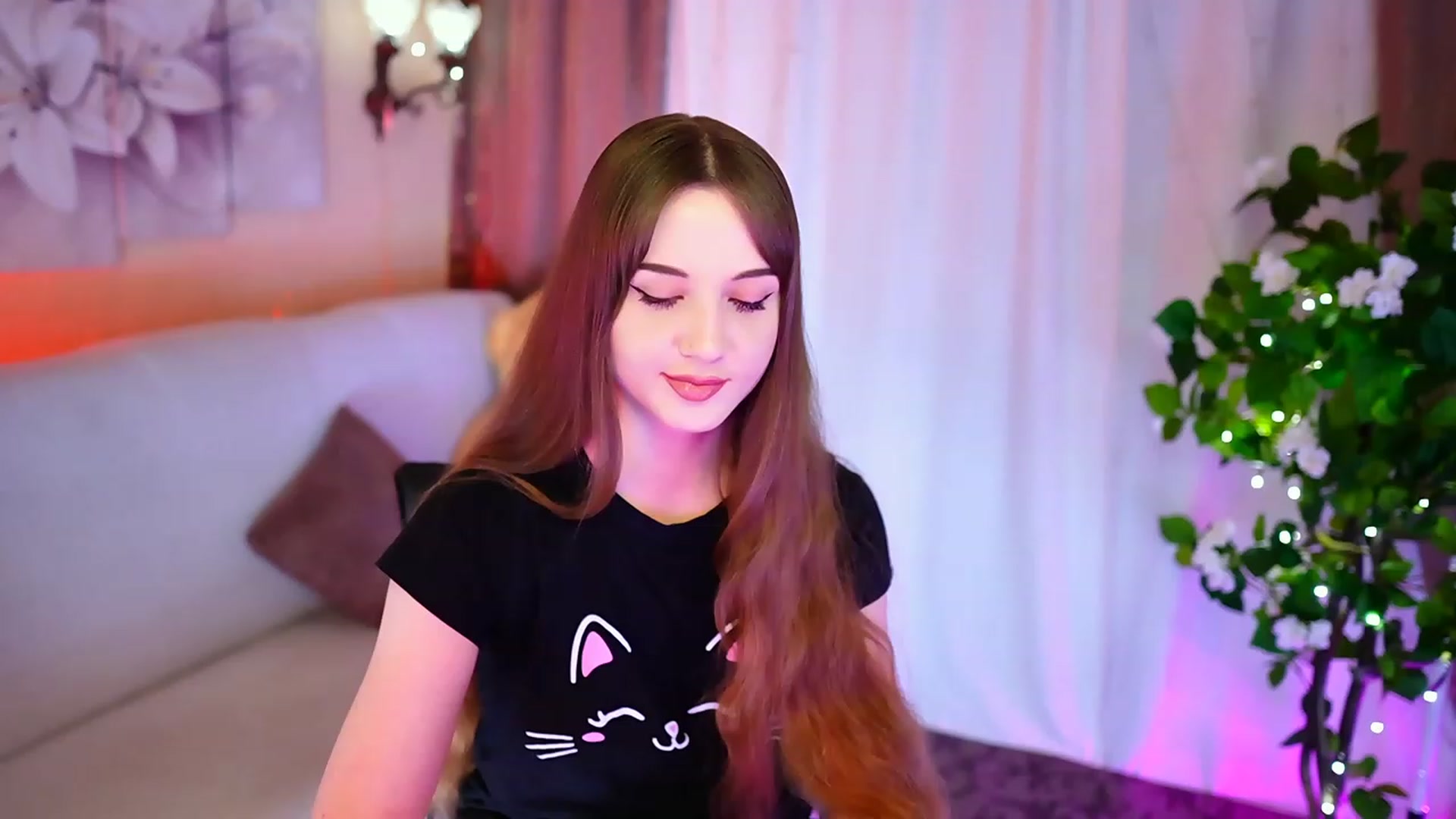 Gallery image thumbnail from Innocent_Soul's myfreecams stream on, 09/24/2023, 19:07 image 8 of 20