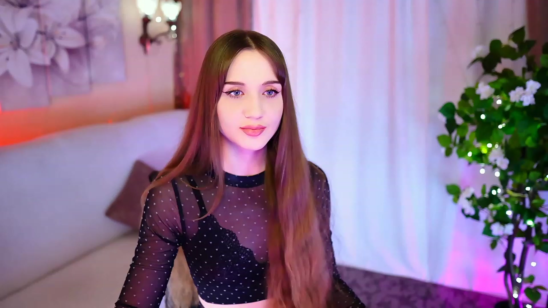 Gallery image thumbnail from Innocent_Soul's myfreecams stream on, 09/29/2023, 19:51 image 18 of 20