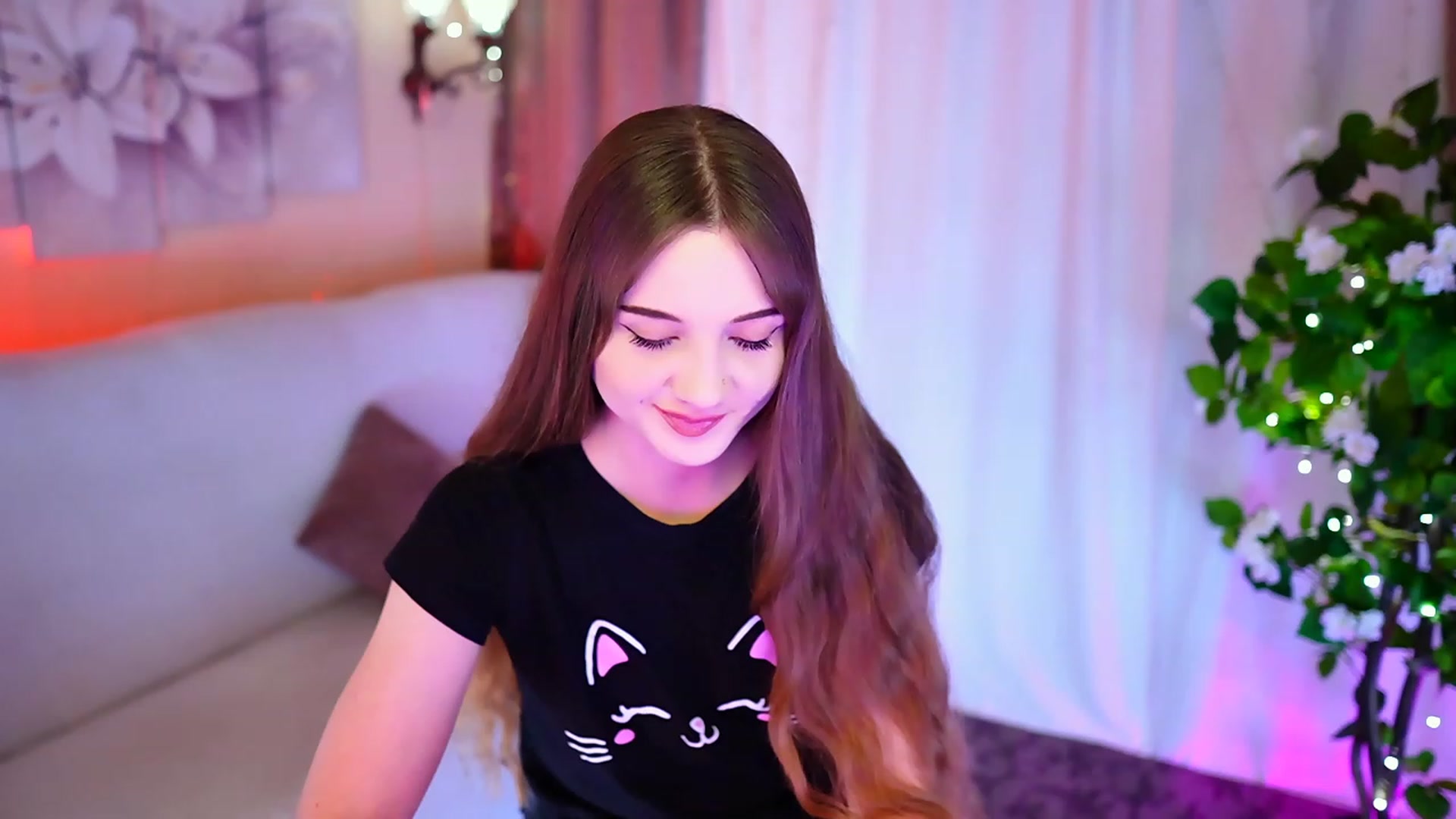 Gallery image thumbnail from Innocent_Soul's myfreecams stream on, 09/30/2023, 16:53 image 5 of 20
