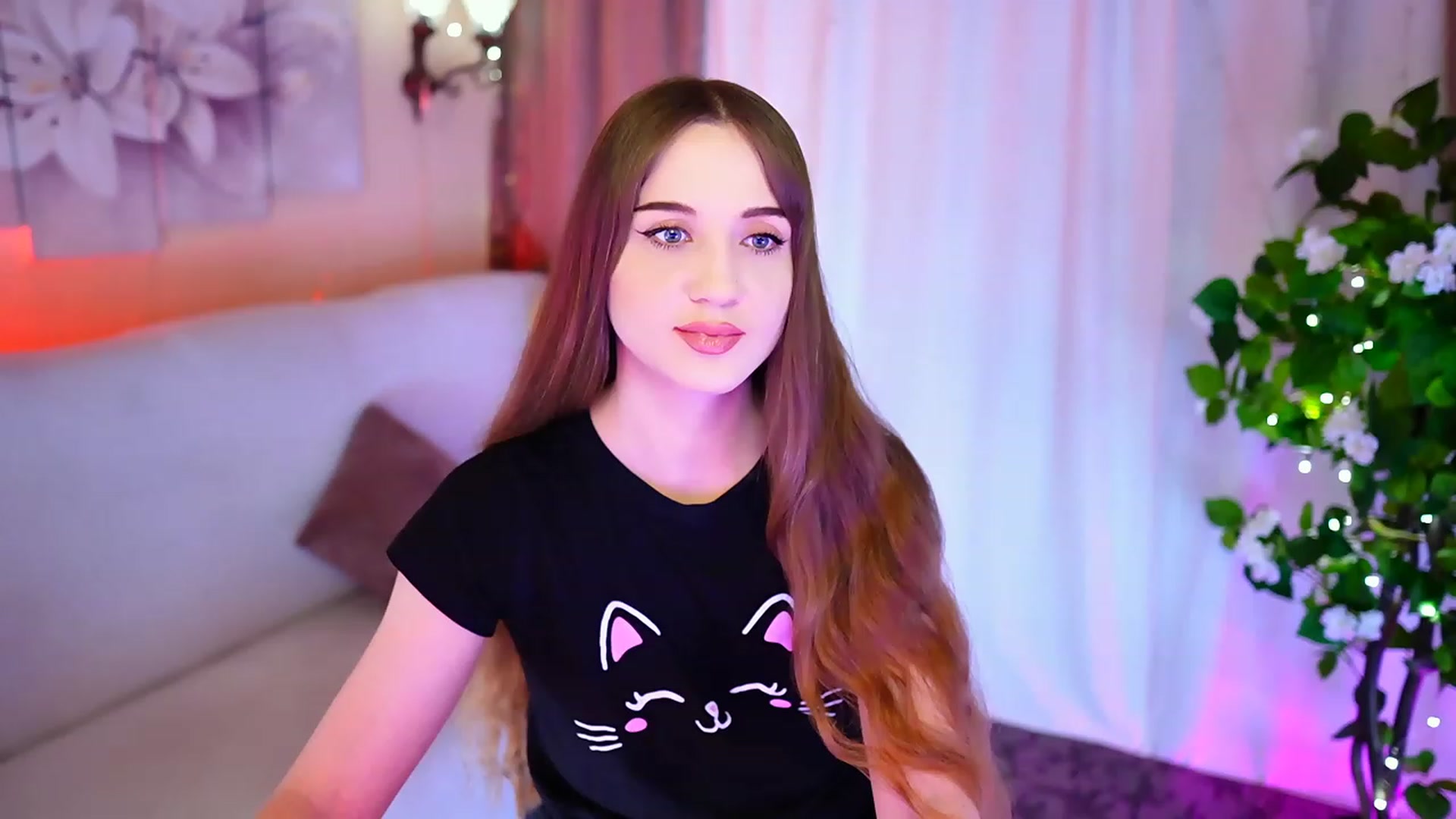 Gallery image thumbnail from Innocent_Soul's myfreecams stream on, 09/30/2023, 16:53 image 3 of 20
