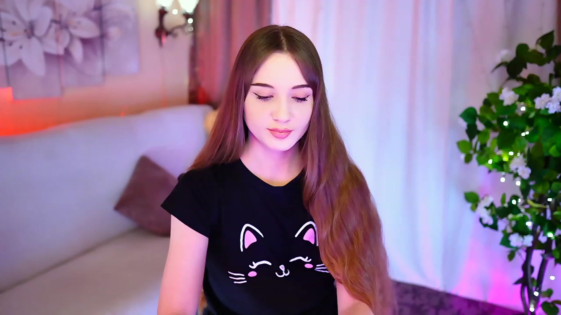 Gallery image thumbnail from Innocent_Soul's myfreecams stream on, 09/30/2023, 16:53 image 13 of 20
