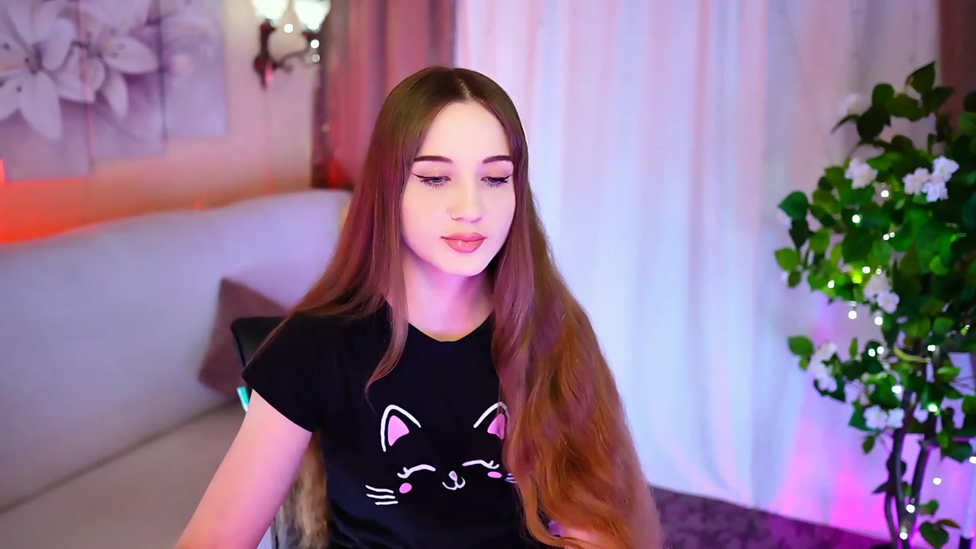 Gallery image thumbnail from Innocent_Soul's myfreecams stream on, 09/30/2023, 19:16 image 2 of 20
