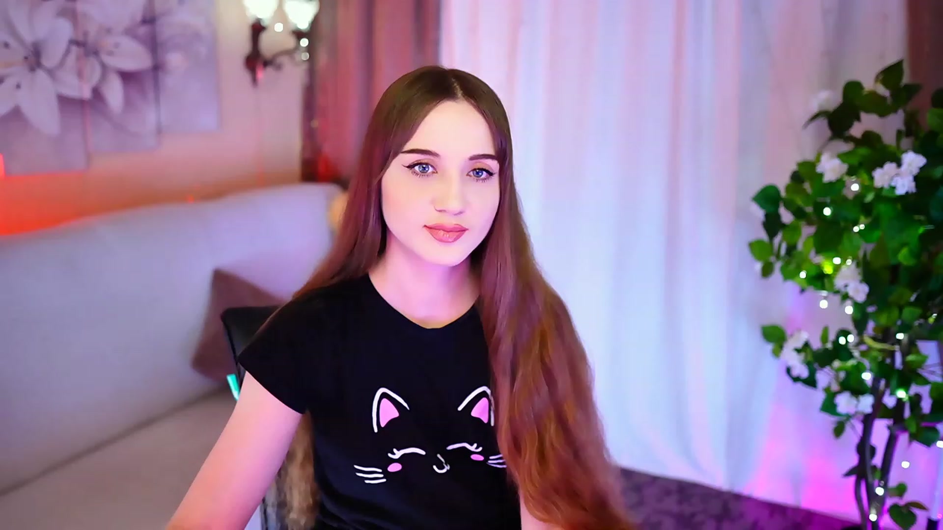 Gallery image thumbnail from Innocent_Soul's myfreecams stream on, 09/30/2023, 19:16 image 3 of 20