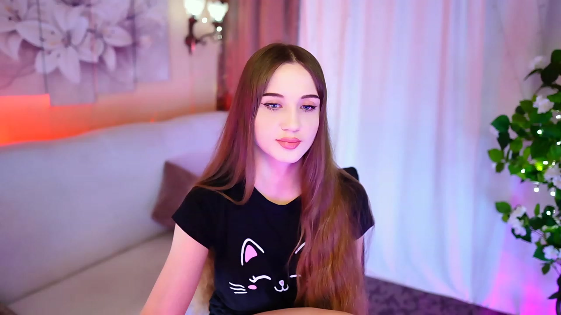 Gallery image thumbnail from Innocent_Soul's myfreecams stream on, 09/30/2023, 19:16 image 18 of 20