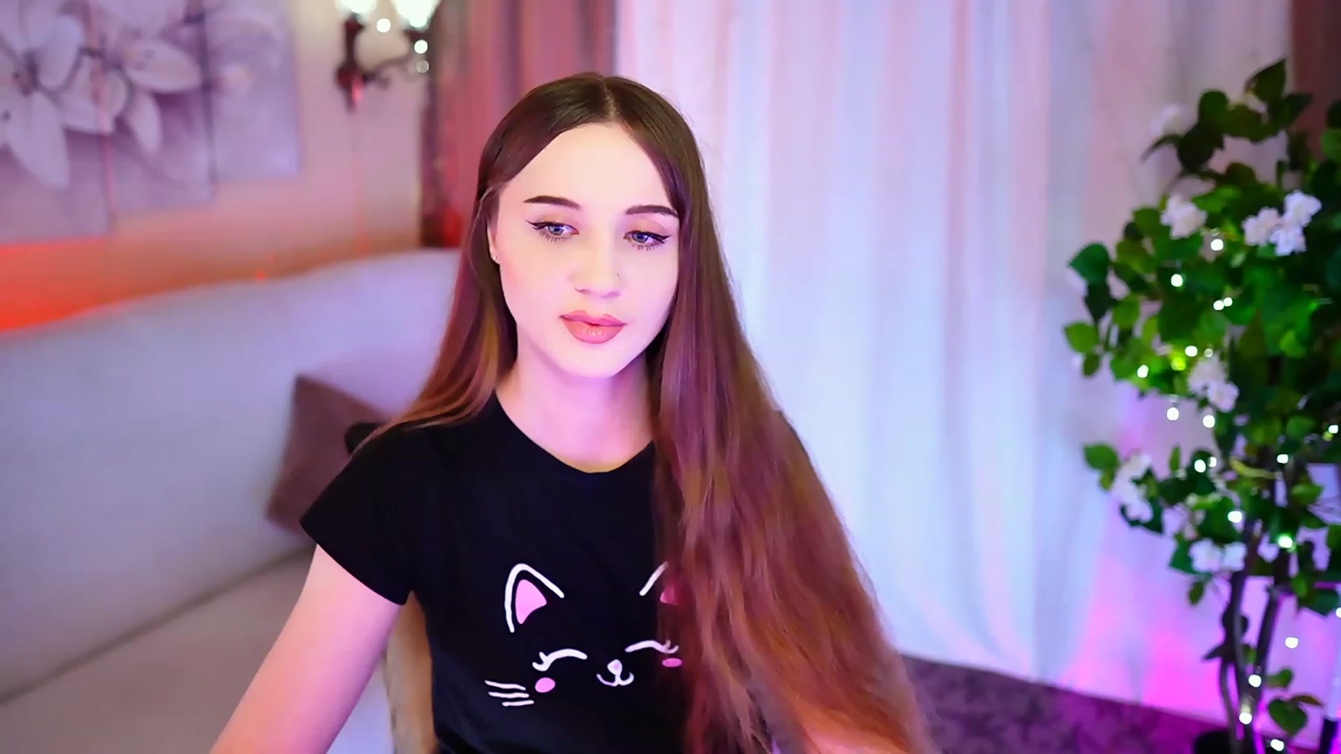 Gallery image thumbnail from Innocent_Soul's myfreecams stream on, 09/30/2023, 22:03 image 4 of 20