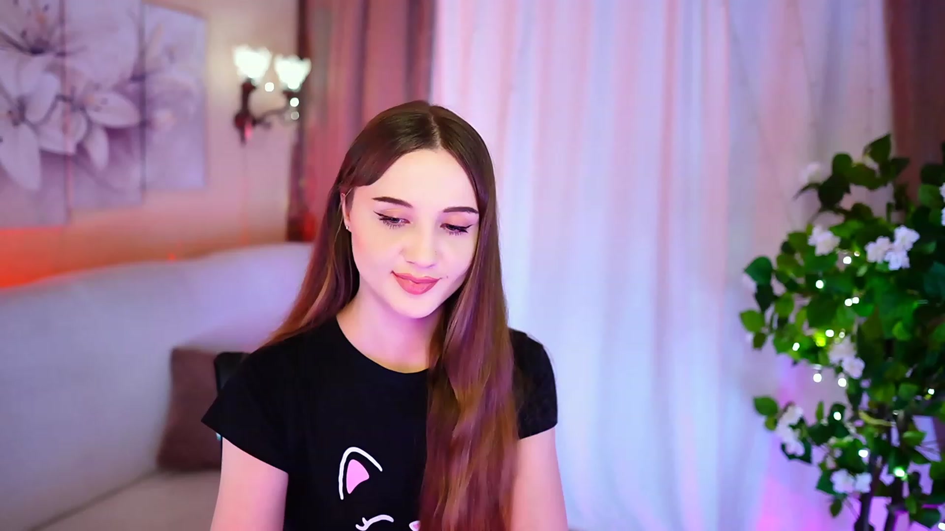 Gallery image thumbnail from Innocent_Soul's myfreecams stream on, 09/30/2023, 22:57 image 6 of 20