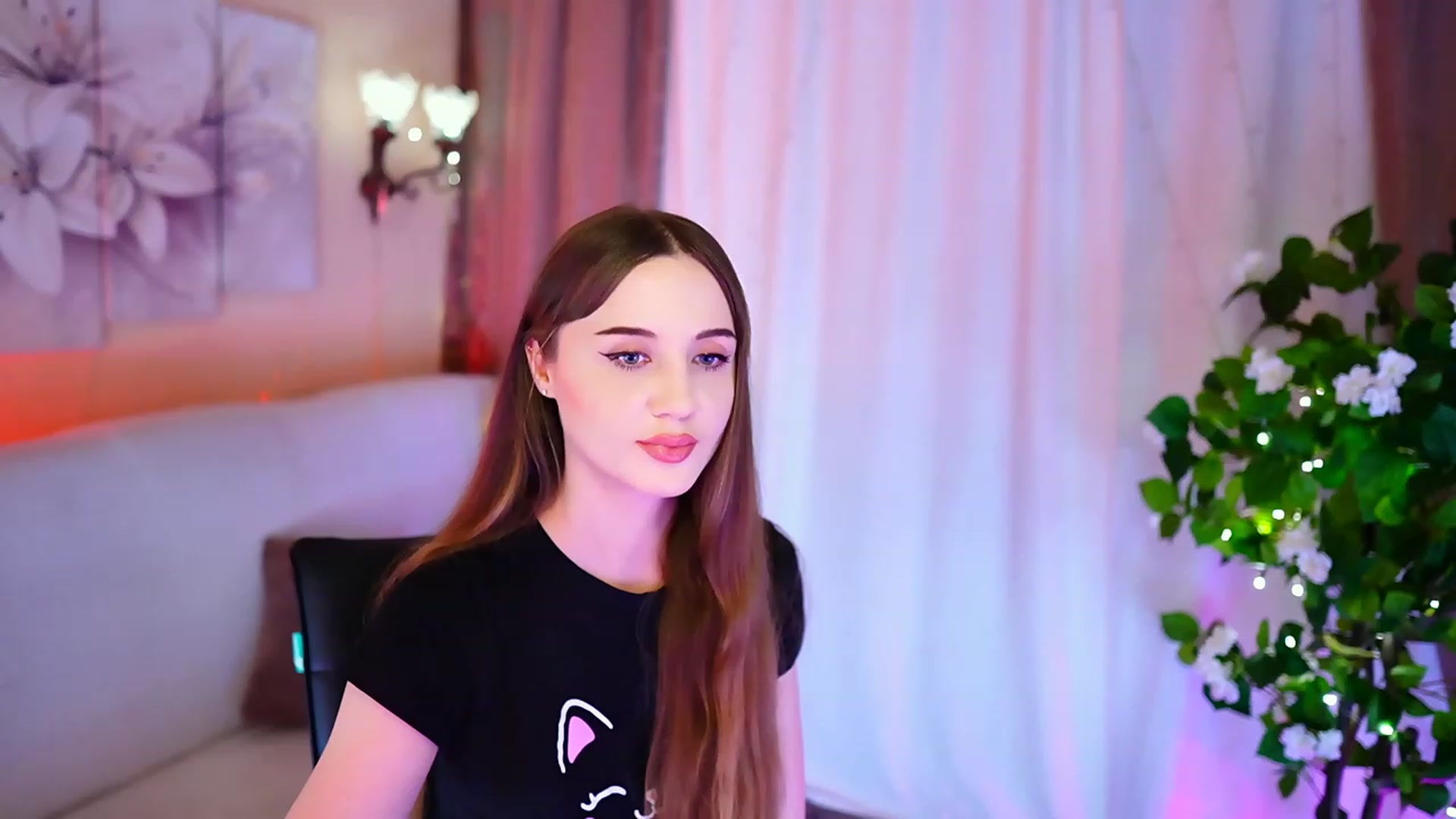 Gallery image thumbnail from Innocent_Soul's myfreecams stream on, 09/30/2023, 22:57 image 3 of 20