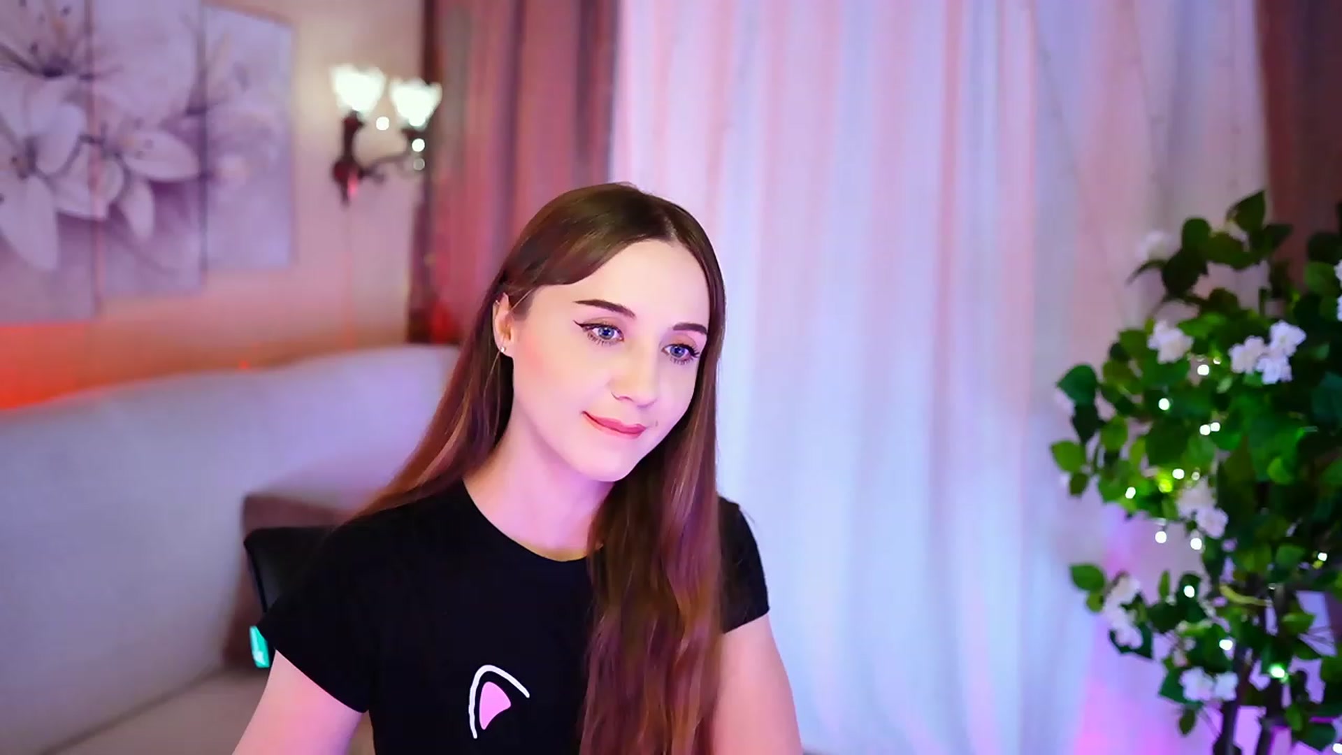 Gallery image thumbnail from Innocent_Soul's myfreecams stream on, 09/30/2023, 22:57 image 11 of 20