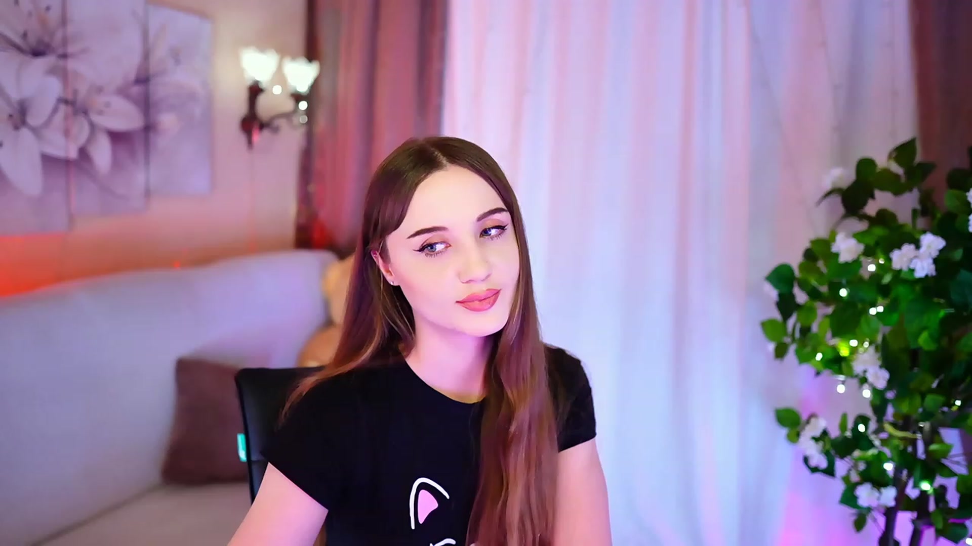 Gallery image thumbnail from Innocent_Soul's myfreecams stream on, 09/30/2023, 22:57 image 2 of 20