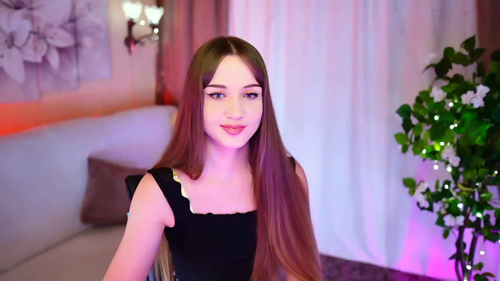 Gallery image thumbnail from Innocent_Soul's myfreecams stream on, 10/03/2023, 17:08 image 2 of 20