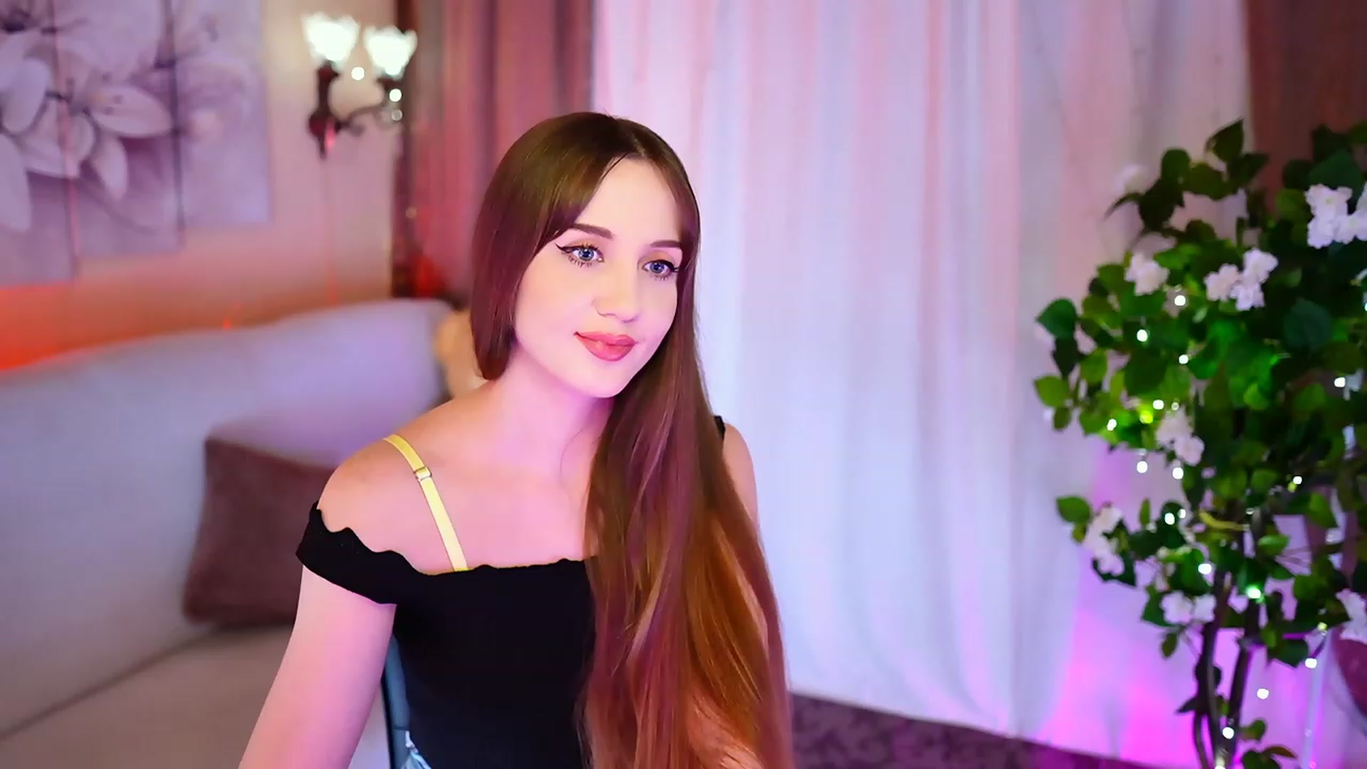 Gallery image thumbnail from Innocent_Soul's myfreecams stream on, 10/03/2023, 19:57 image 15 of 20