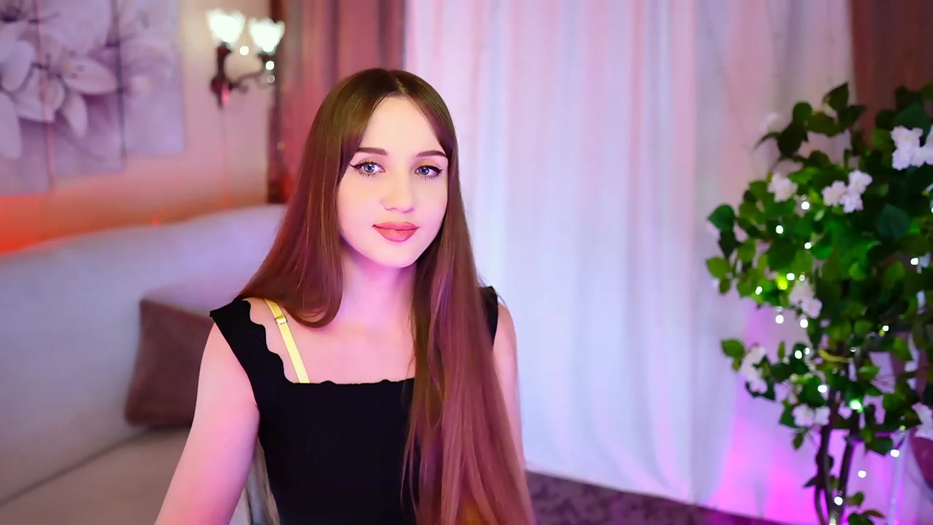 Gallery image thumbnail from Innocent_Soul's myfreecams stream on, 10/03/2023, 19:57 image 11 of 20