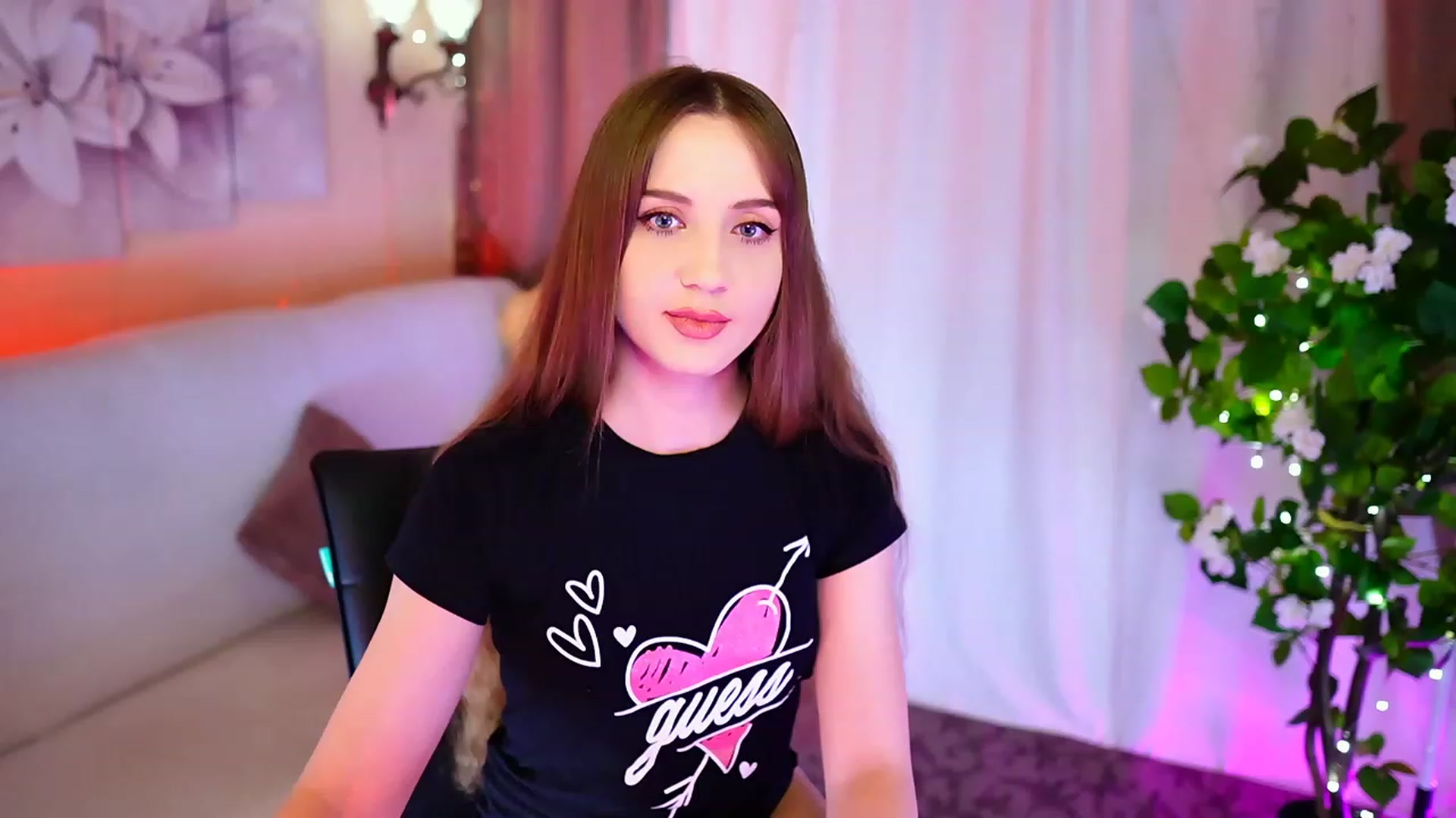 Gallery image thumbnail from Innocent_Soul's myfreecams stream on, 10/04/2023, 16:04 image 20 of 20