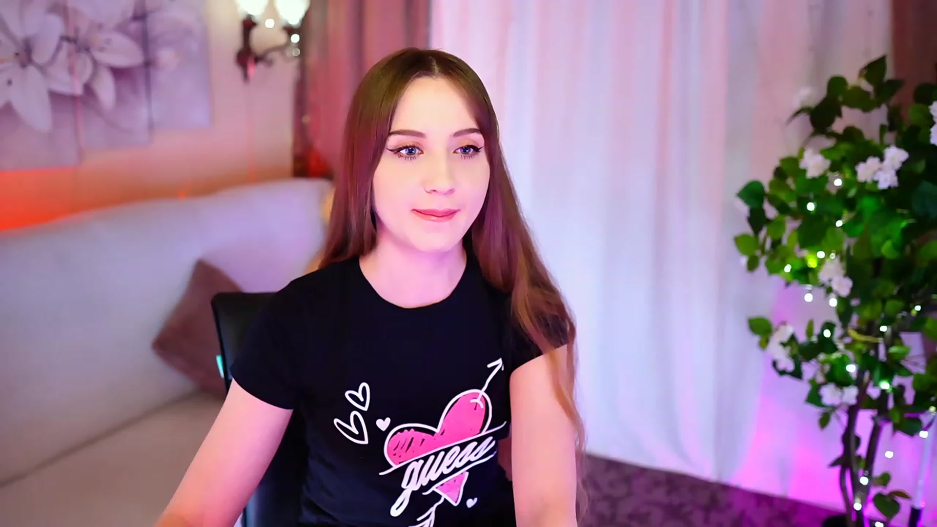 Gallery image thumbnail from Innocent_Soul's myfreecams stream on, 10/04/2023, 16:33 image 14 of 20