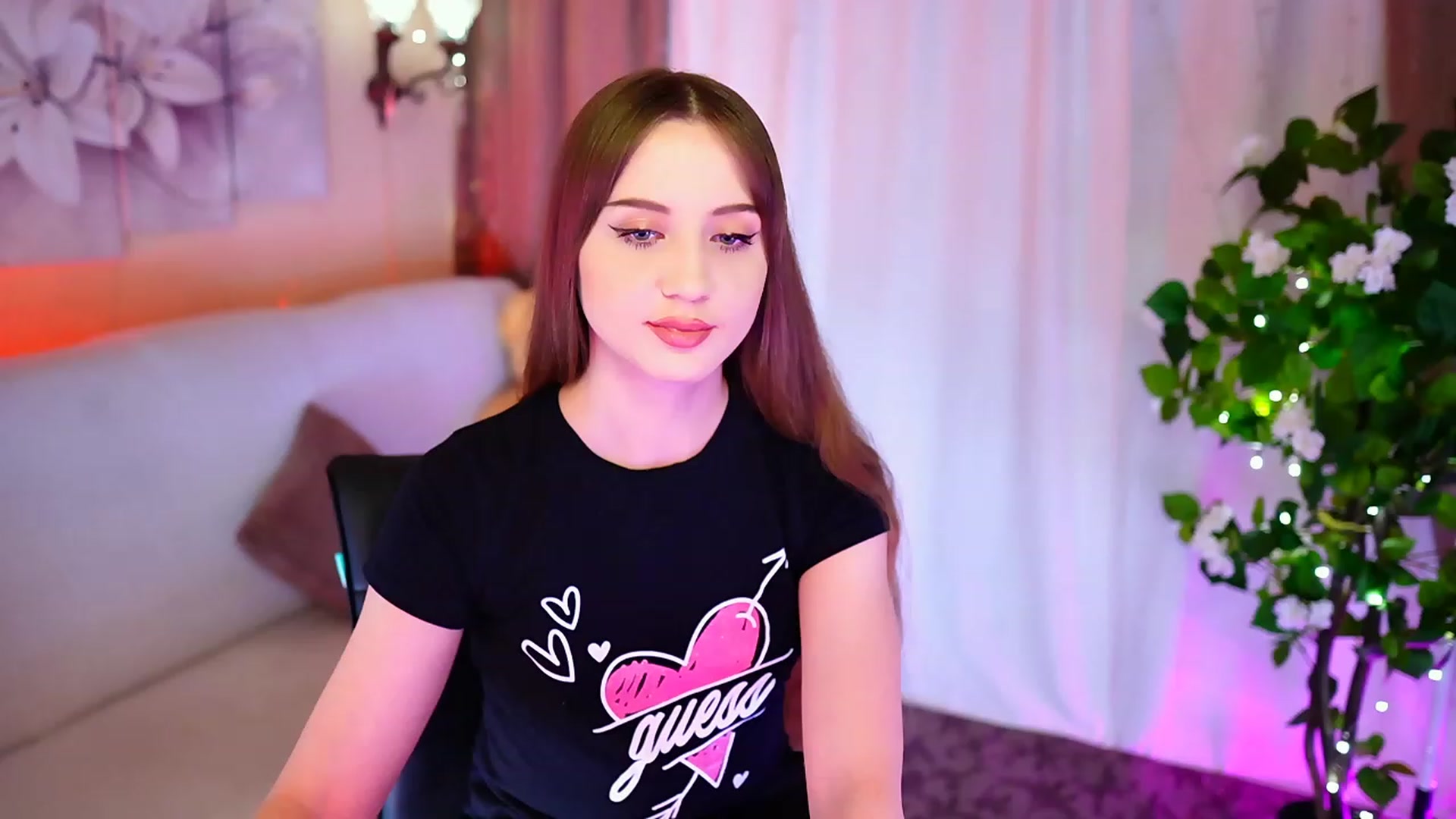 Gallery image thumbnail from Innocent_Soul's myfreecams stream on, 10/04/2023, 16:33 image 11 of 20