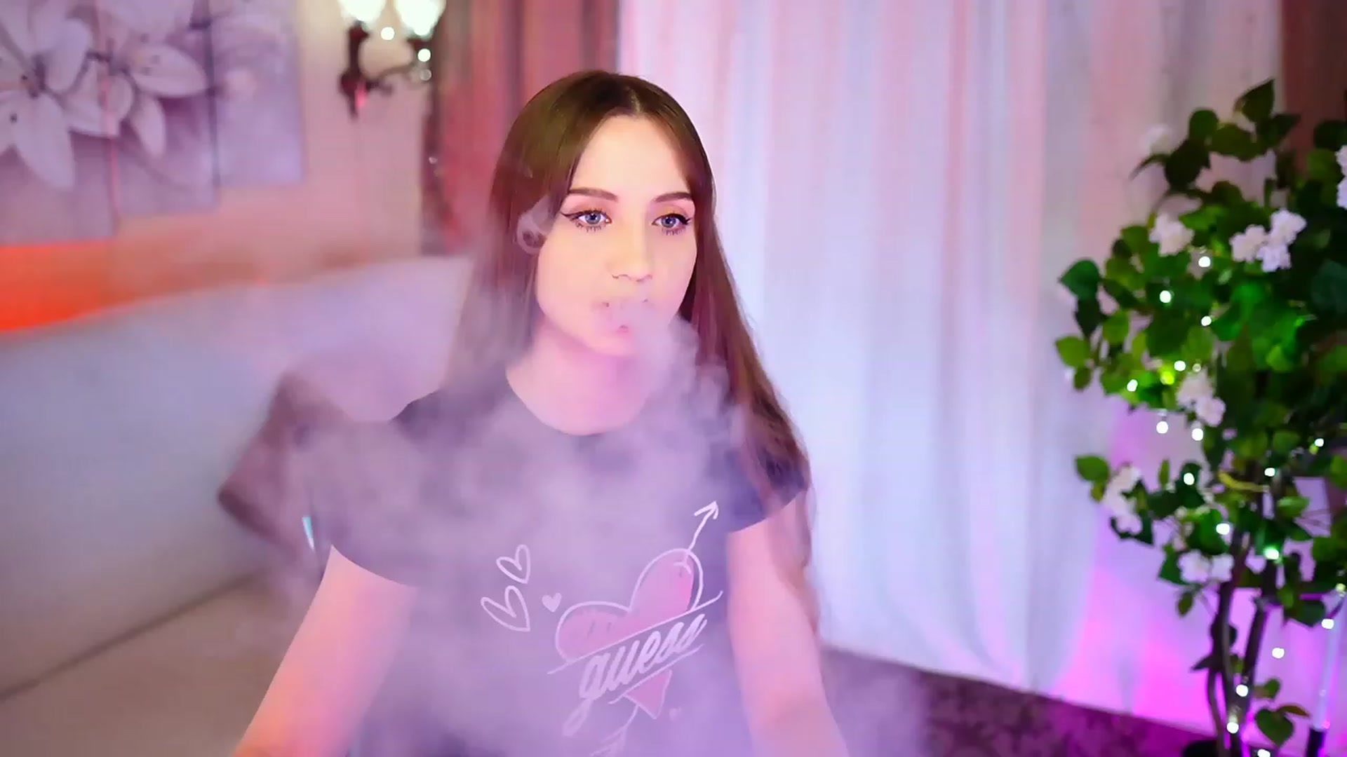 Gallery image thumbnail from Innocent_Soul's myfreecams stream on, 10/04/2023, 16:33 image 17 of 20