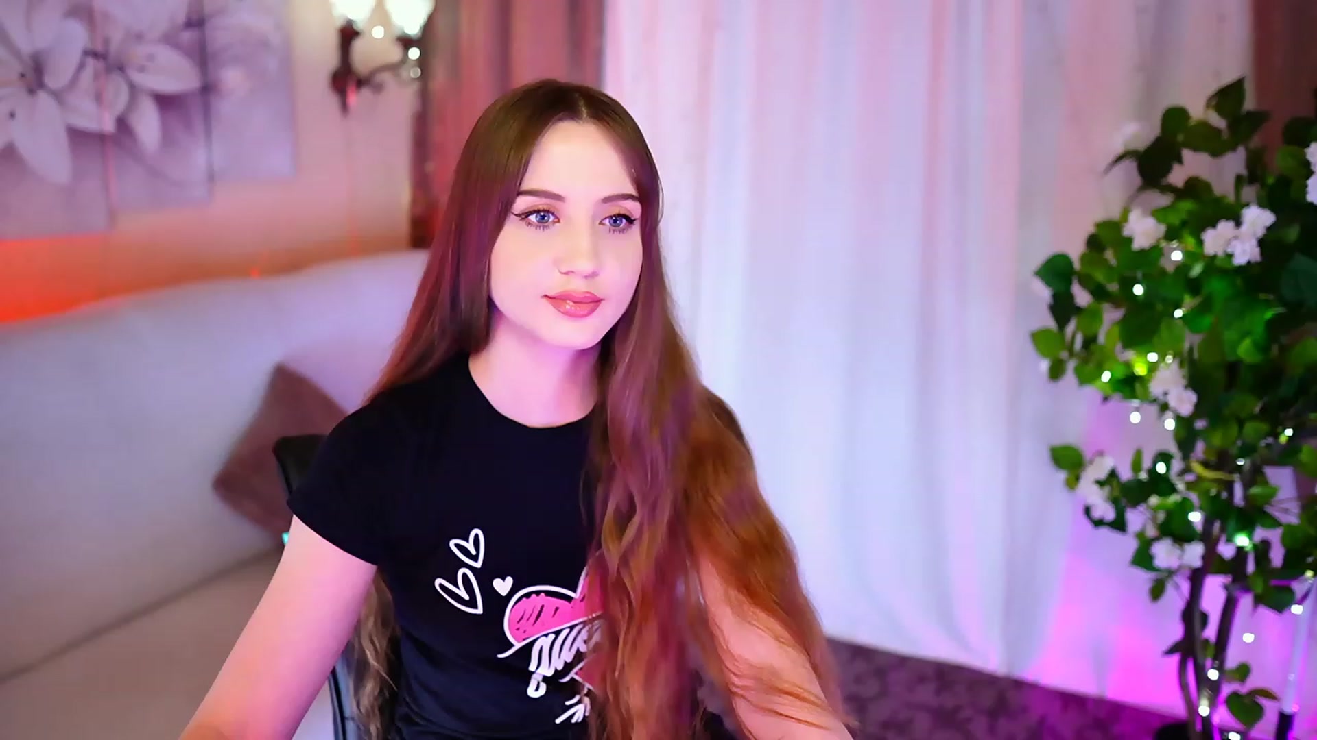 Gallery image thumbnail from Innocent_Soul's myfreecams stream on, 10/04/2023, 18:17 image 16 of 20