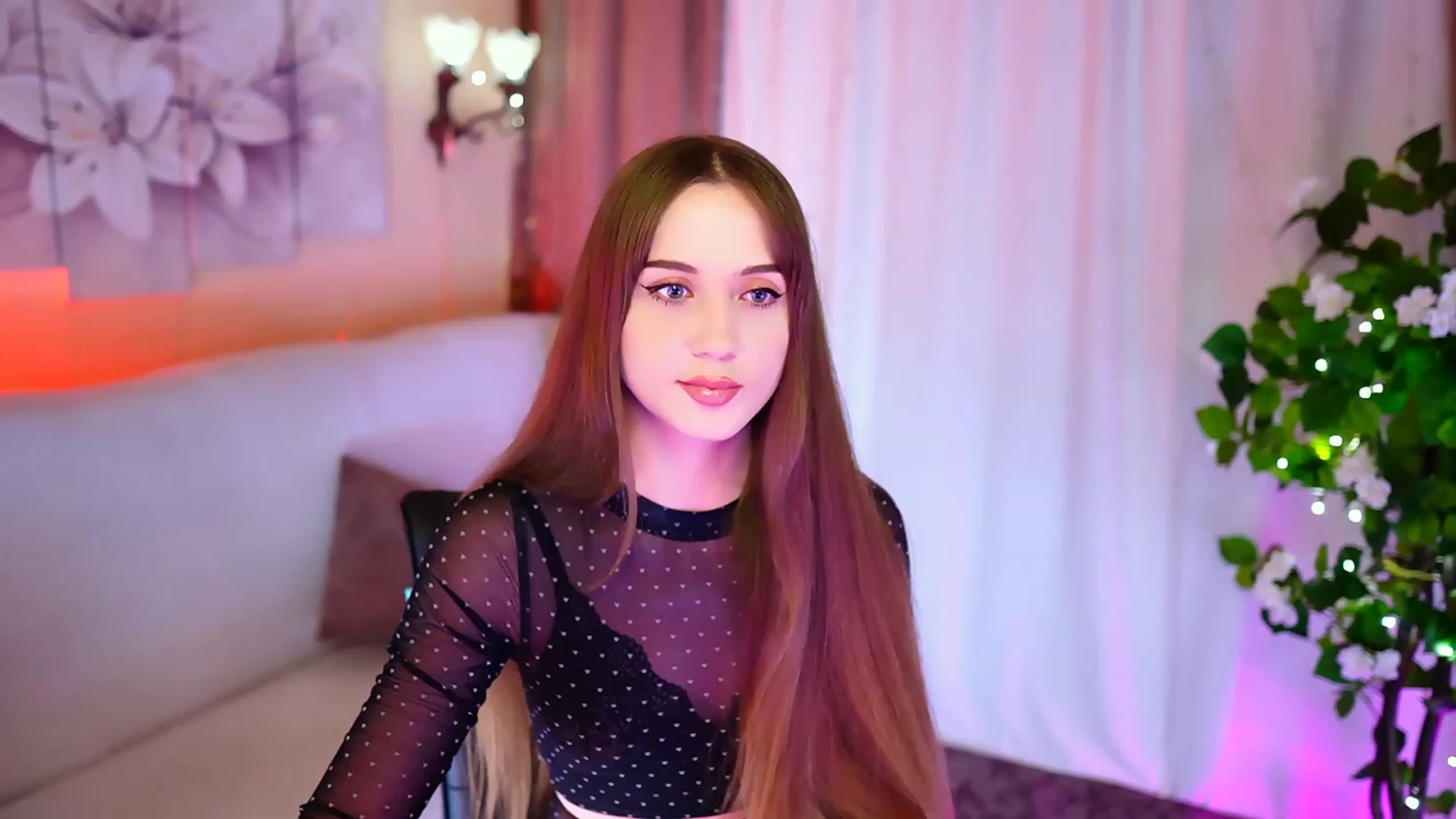 Gallery image thumbnail from Innocent_Soul's myfreecams stream on, 10/07/2023, 16:21 image 18 of 20