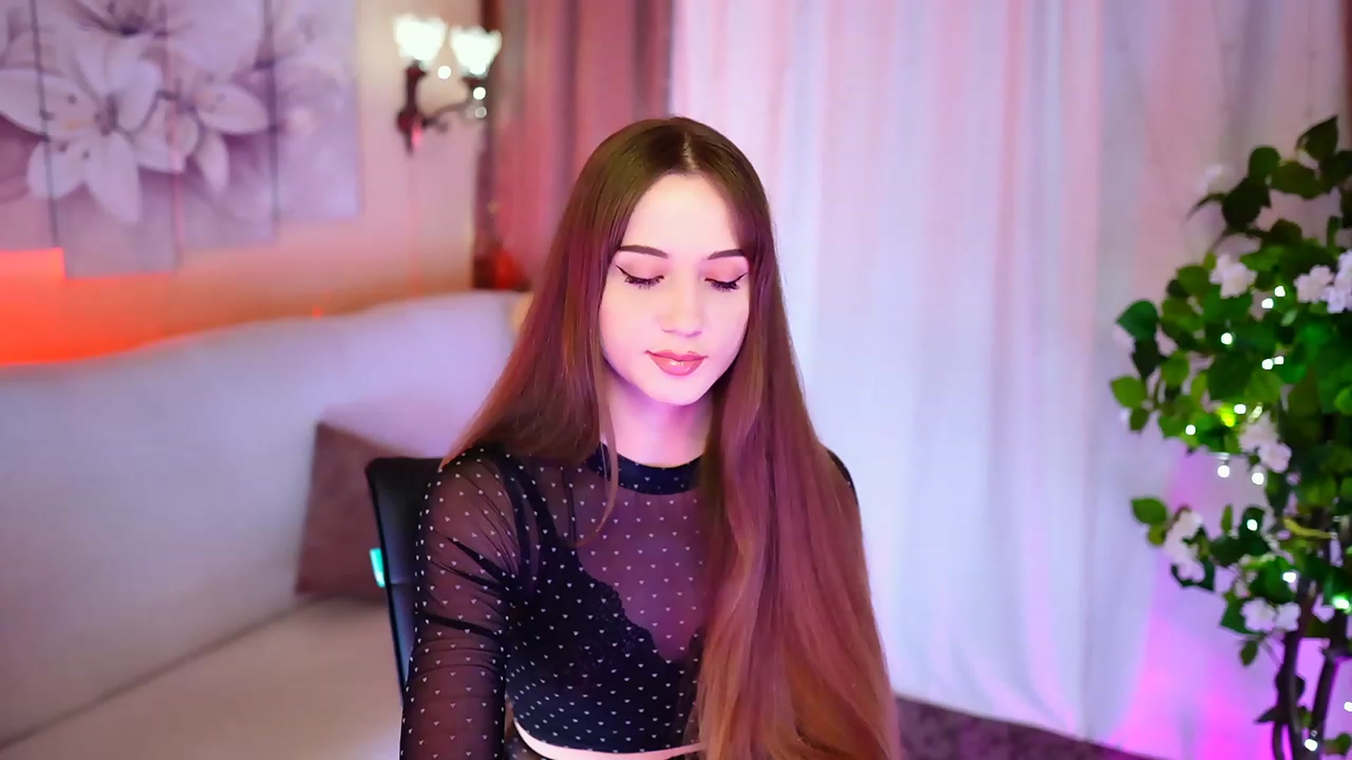 Gallery image thumbnail from Innocent_Soul's myfreecams stream on, 10/07/2023, 16:21 image 16 of 20