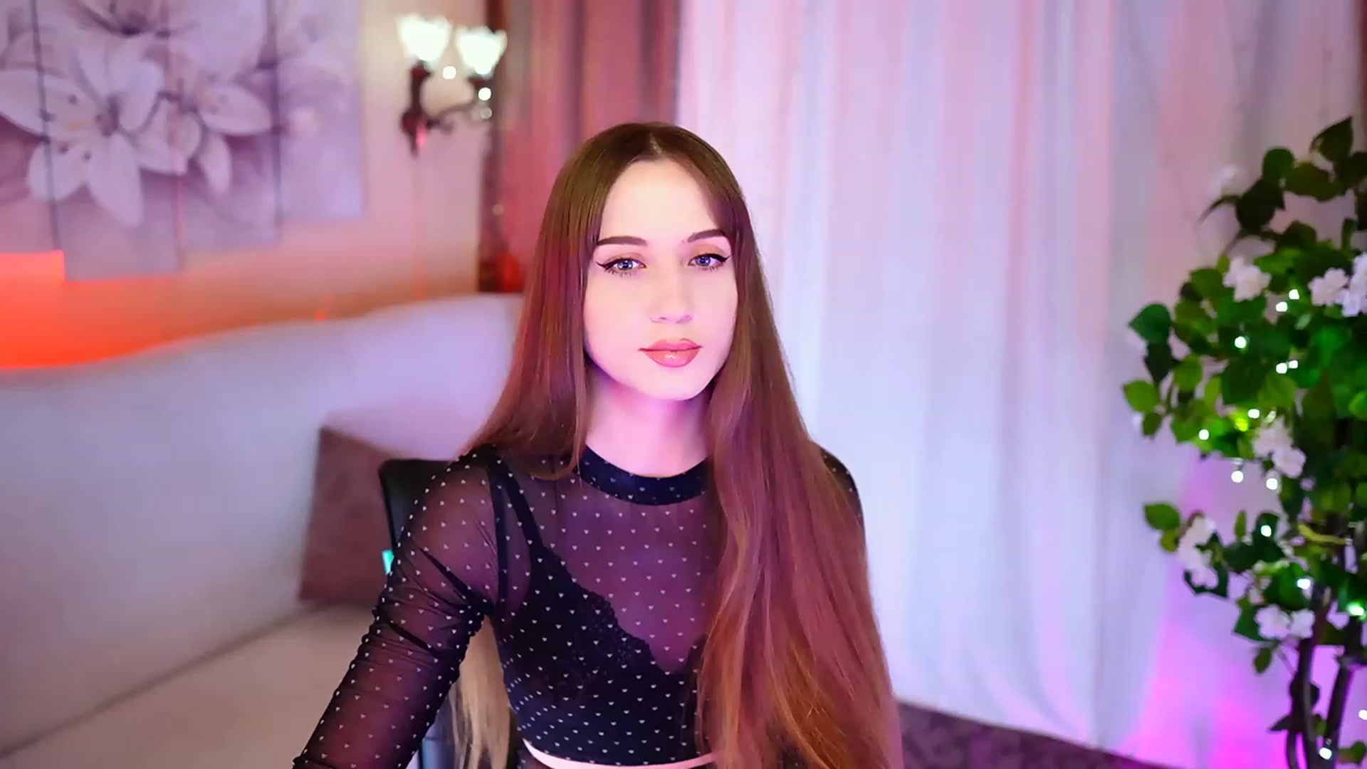 Gallery image thumbnail from Innocent_Soul's myfreecams stream on, 10/07/2023, 16:21 image 5 of 20