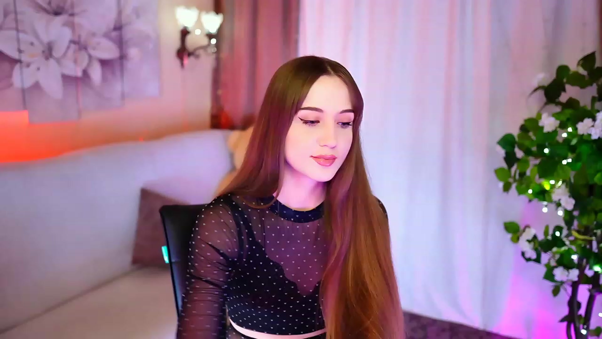 Gallery image thumbnail from Innocent_Soul's myfreecams stream on, 10/07/2023, 16:21 image 3 of 20