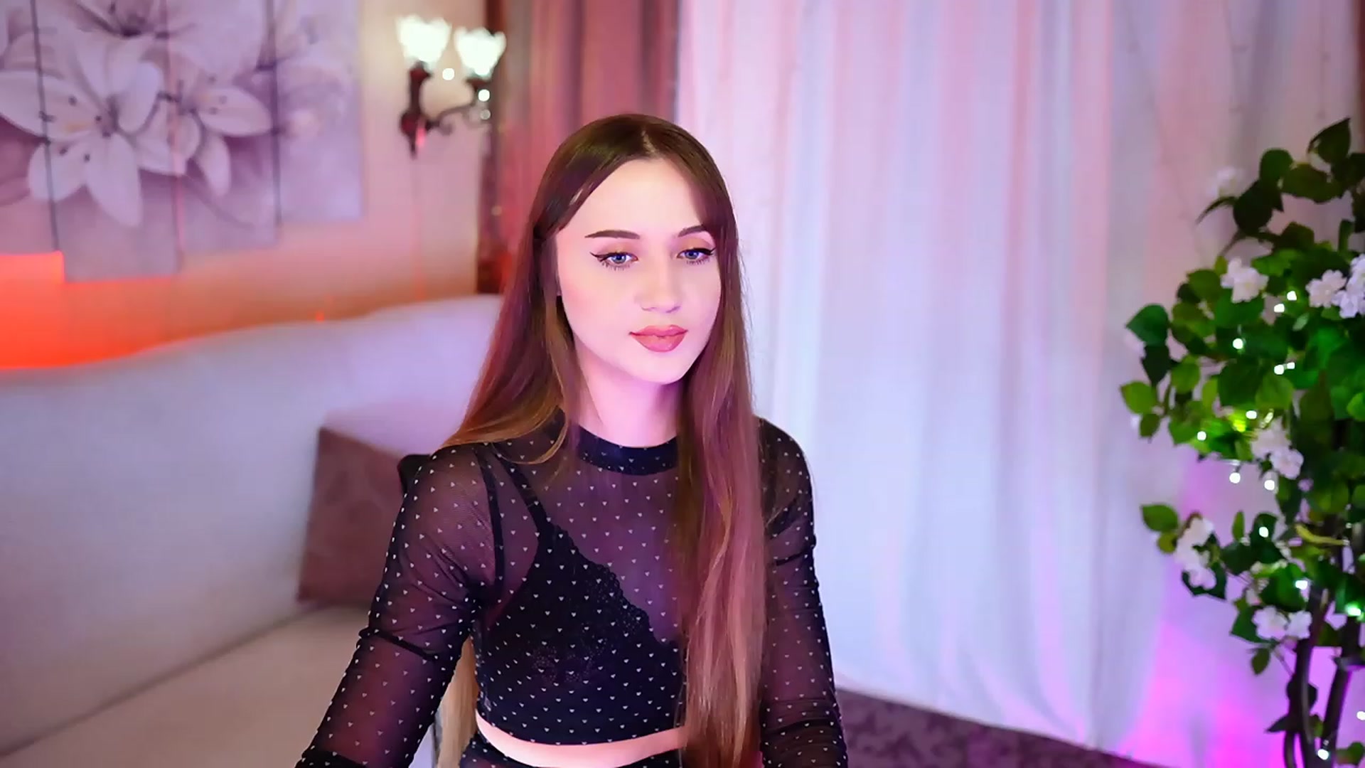 Gallery image thumbnail from Innocent_Soul's myfreecams stream on, 10/07/2023, 18:39 image 11 of 20