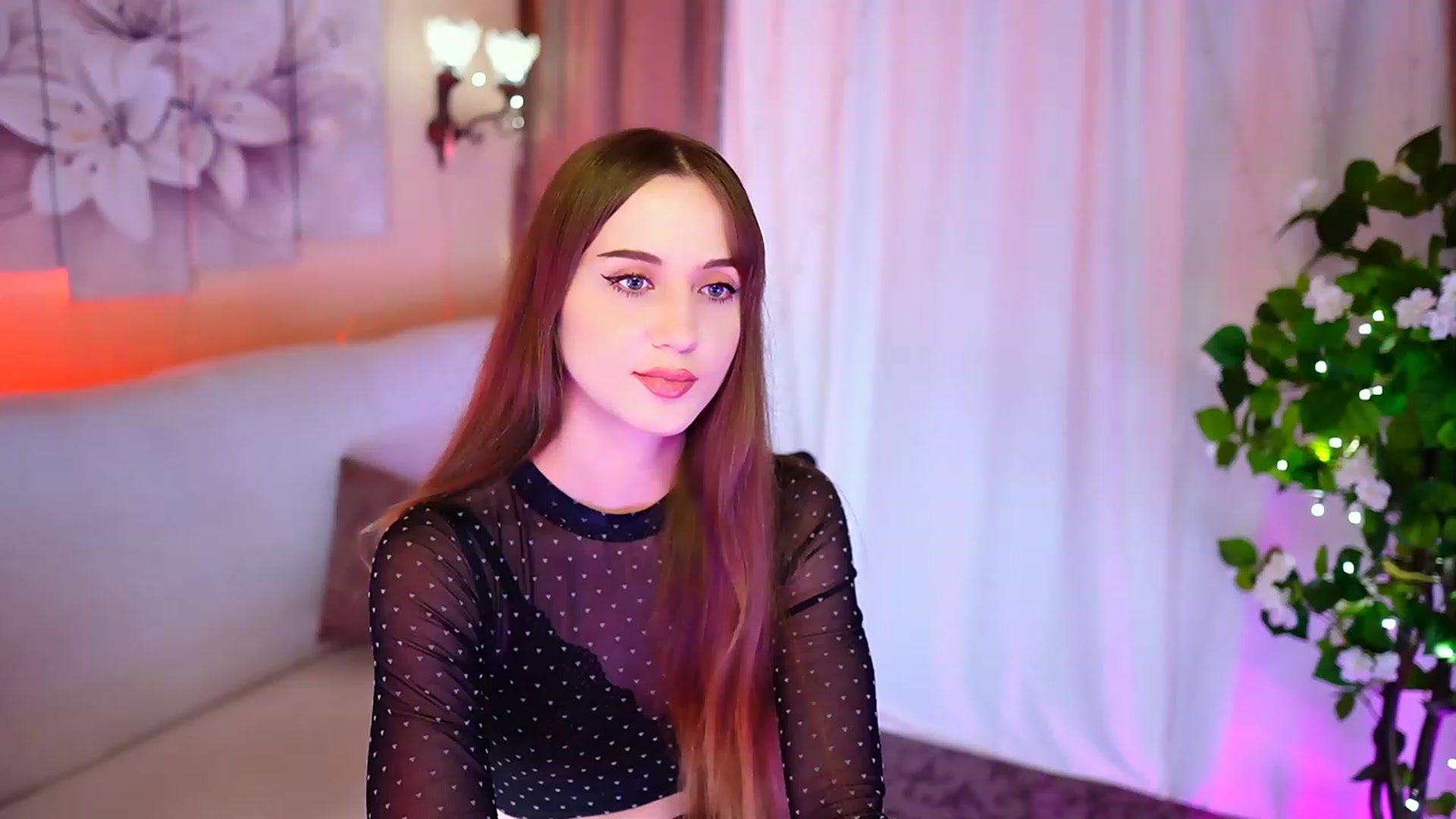 Gallery image thumbnail from Innocent_Soul's myfreecams stream on, 10/07/2023, 18:39 image 13 of 20