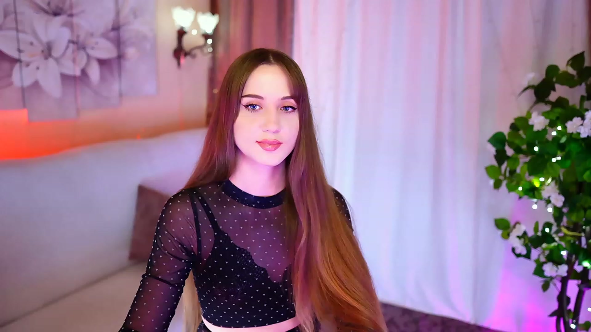 Gallery image thumbnail from Innocent_Soul's myfreecams stream on, 10/07/2023, 18:39 image 16 of 20