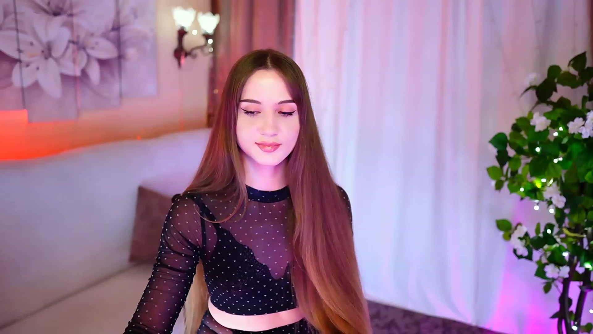 Gallery image thumbnail from Innocent_Soul's myfreecams stream on, 10/07/2023, 19:15 image 16 of 20
