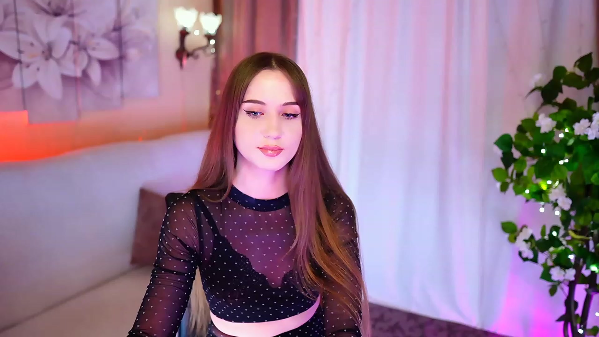 Gallery image thumbnail from Innocent_Soul's myfreecams stream on, 10/07/2023, 19:15 image 2 of 20