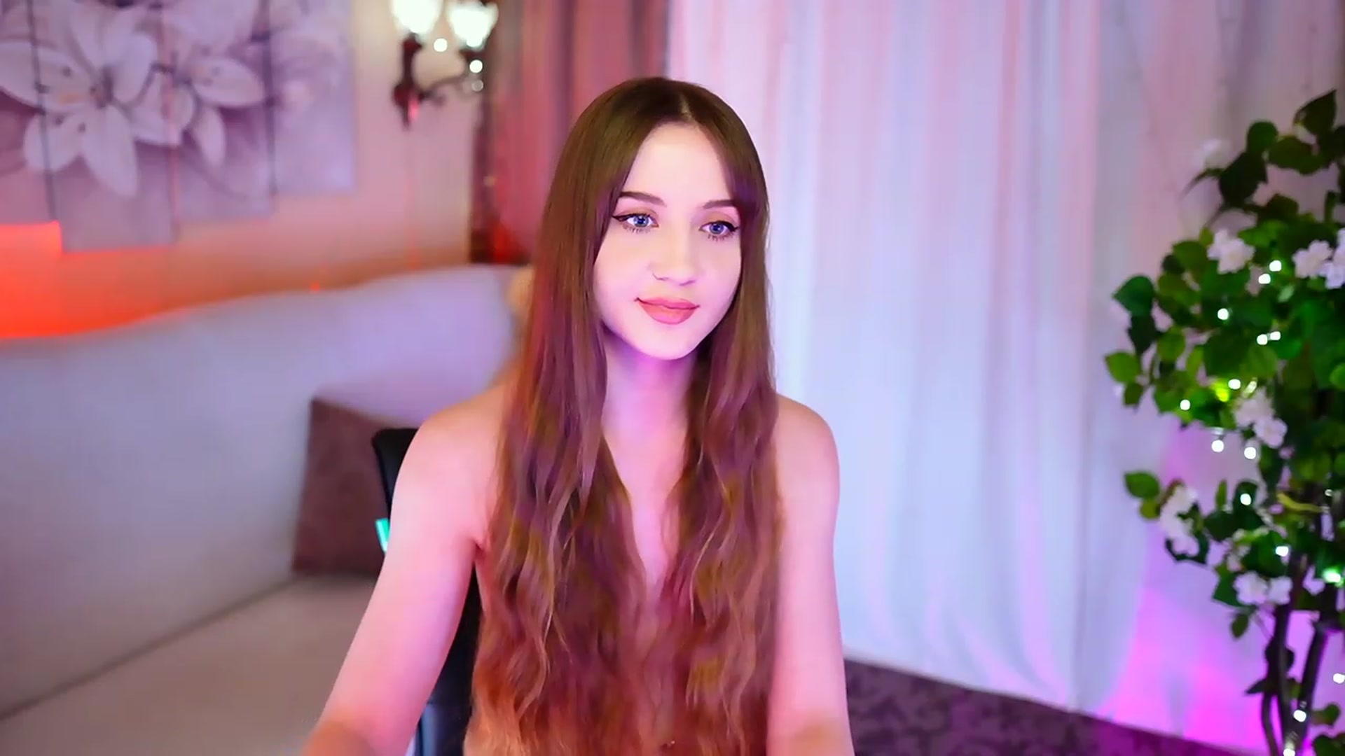 Gallery image thumbnail from Innocent_Soul's myfreecams stream on, 10/08/2023, 17:19 image 15 of 20