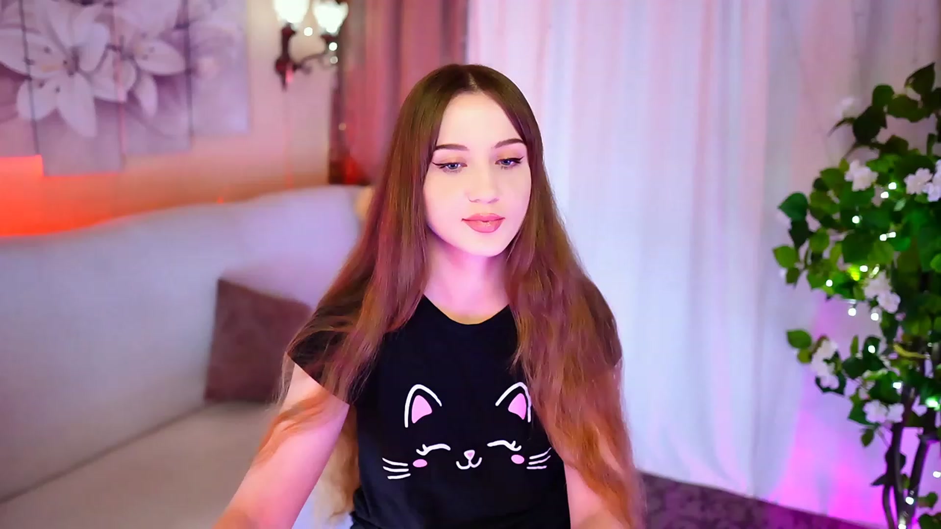 Gallery image thumbnail from Innocent_Soul's myfreecams stream on, 10/08/2023, 17:19 image 4 of 20