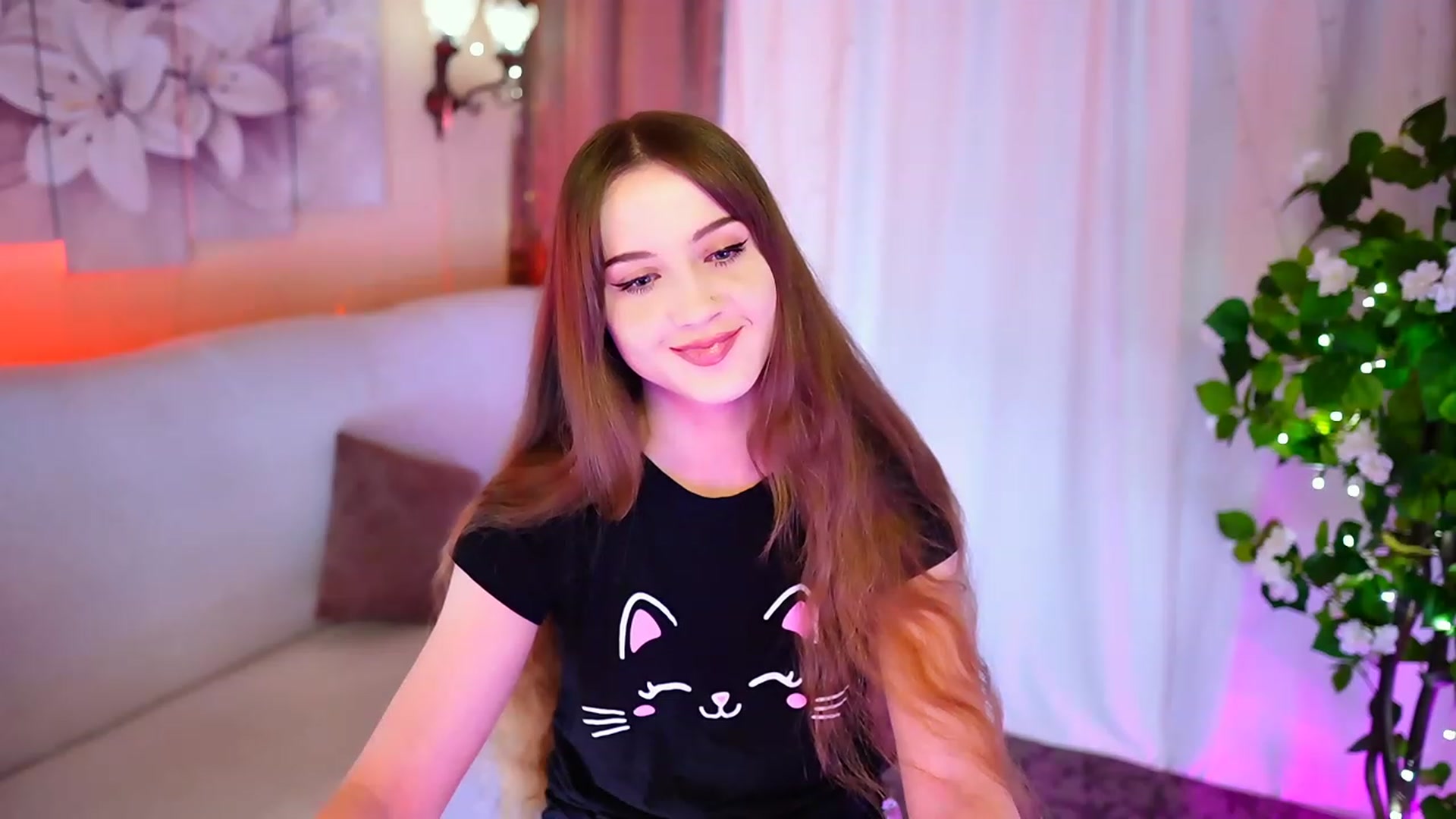 Gallery image thumbnail from Innocent_Soul's myfreecams stream on, 10/08/2023, 17:19 image 10 of 20