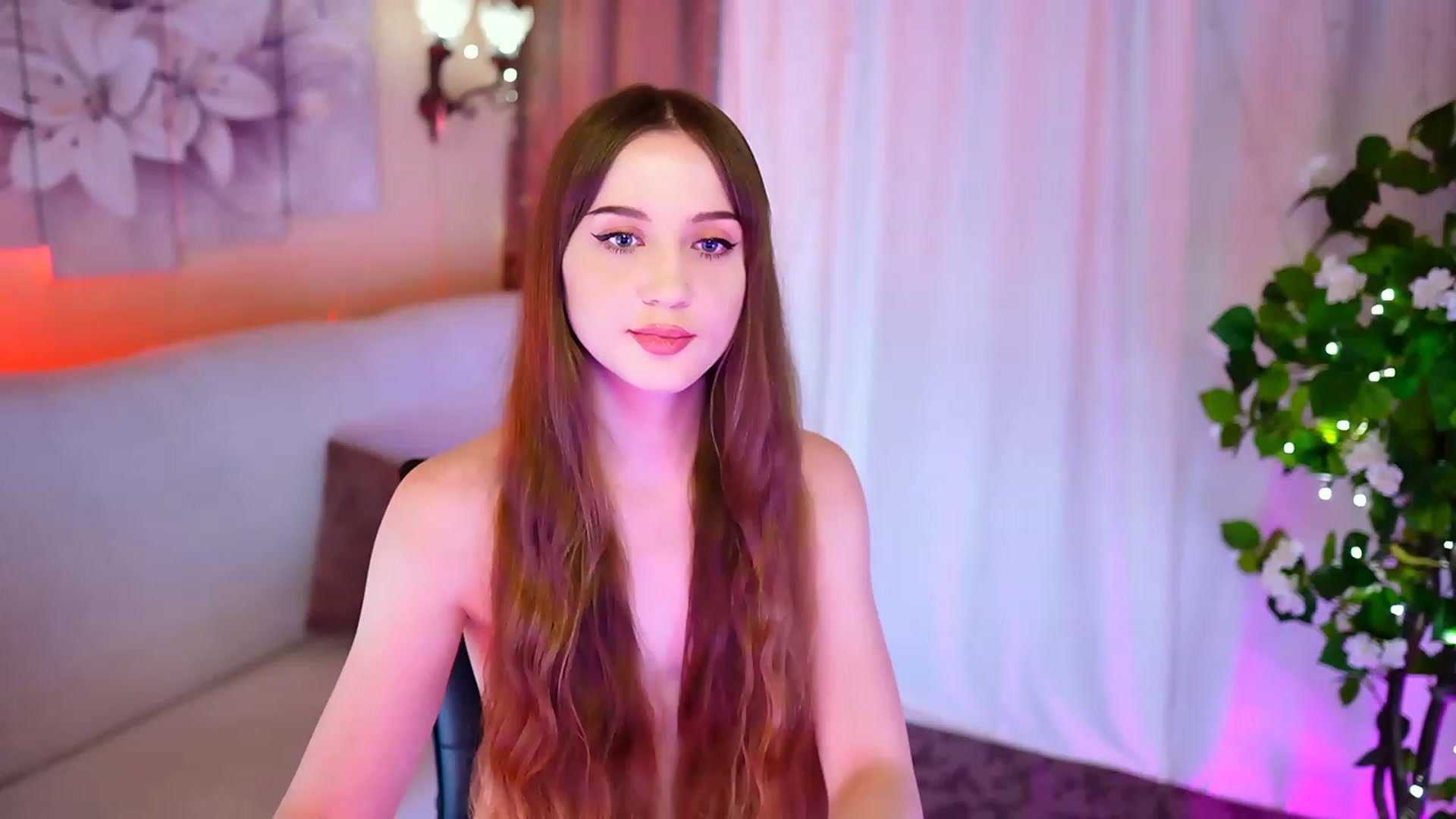 Gallery image thumbnail from Innocent_Soul's myfreecams stream on, 10/08/2023, 17:38 image 13 of 20