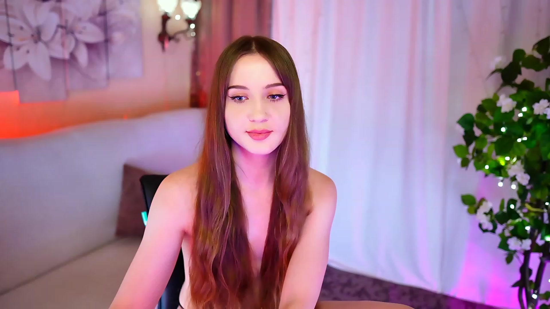 Gallery image thumbnail from Innocent_Soul's myfreecams stream on, 10/08/2023, 17:38 image 16 of 20