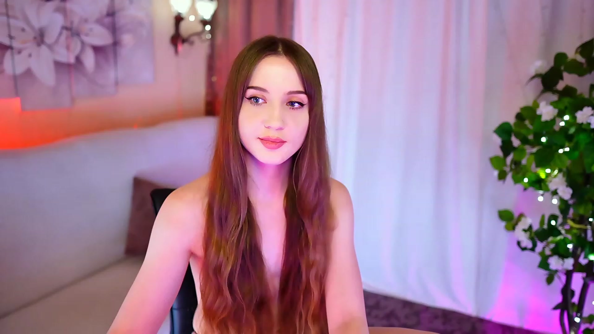 Gallery image thumbnail from Innocent_Soul's myfreecams stream on, 10/08/2023, 17:38 image 17 of 20