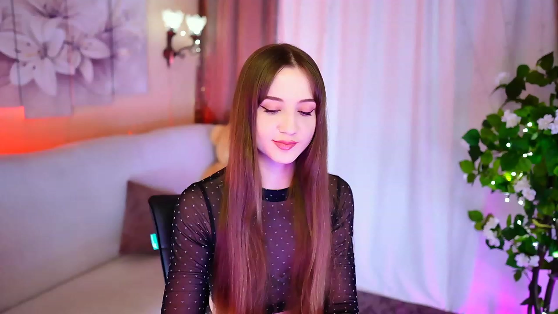 Gallery image thumbnail from Innocent_Soul's myfreecams stream on, 10/09/2023, 16:28 image 17 of 20