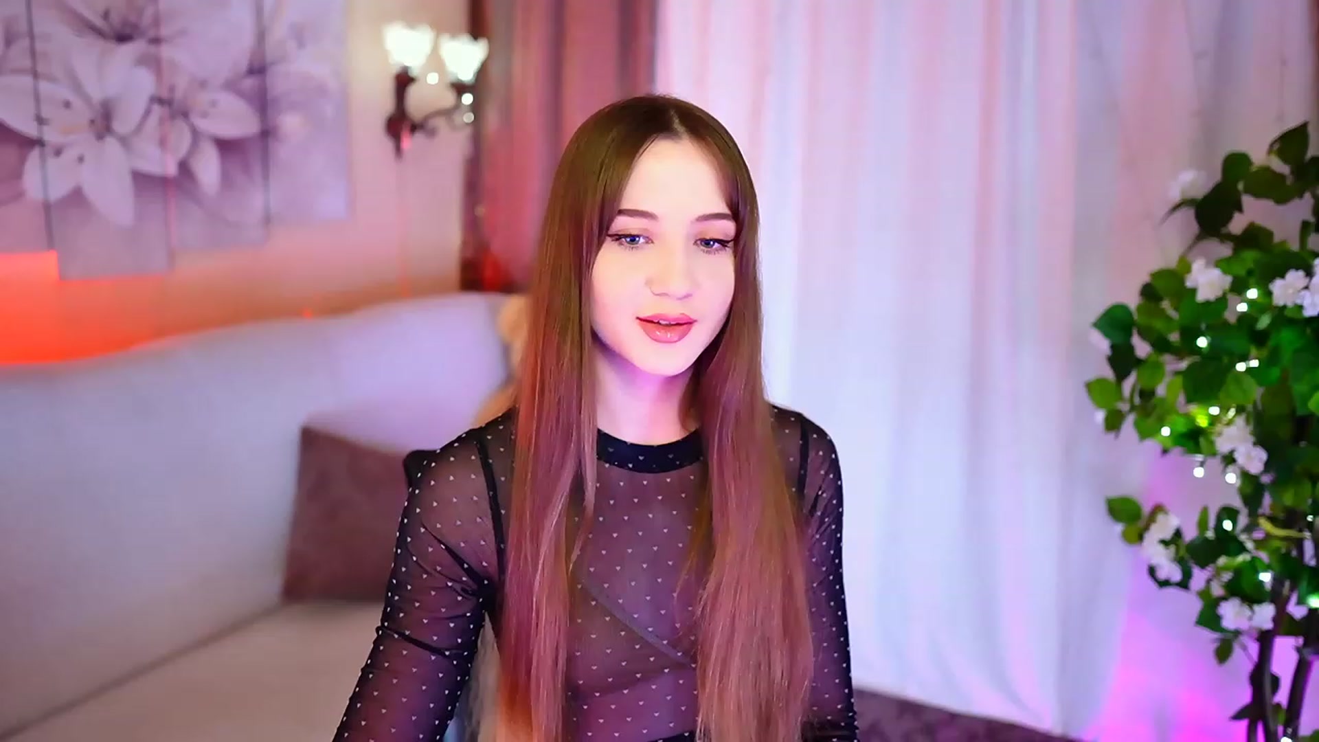 Gallery image thumbnail from Innocent_Soul's myfreecams stream on, 10/09/2023, 16:28 image 10 of 20