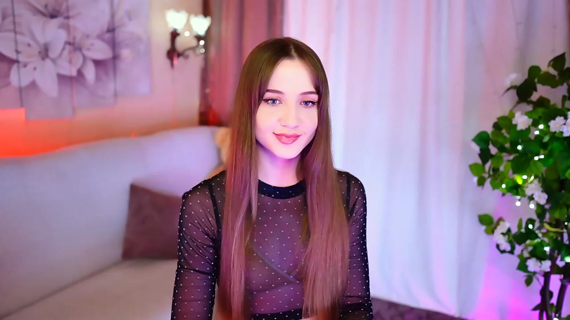 Gallery image thumbnail from Innocent_Soul's myfreecams stream on, 10/09/2023, 16:28 image 9 of 20