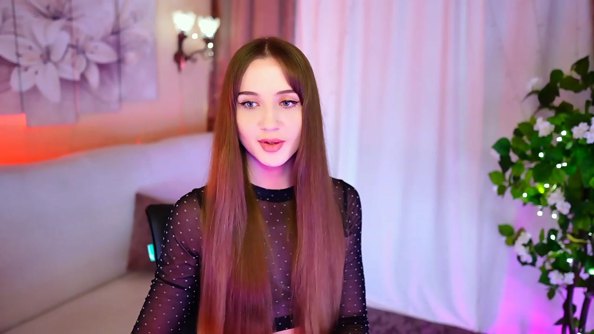 Gallery image thumbnail from Innocent_Soul's myfreecams stream on, 10/09/2023, 18:23 image 10 of 20