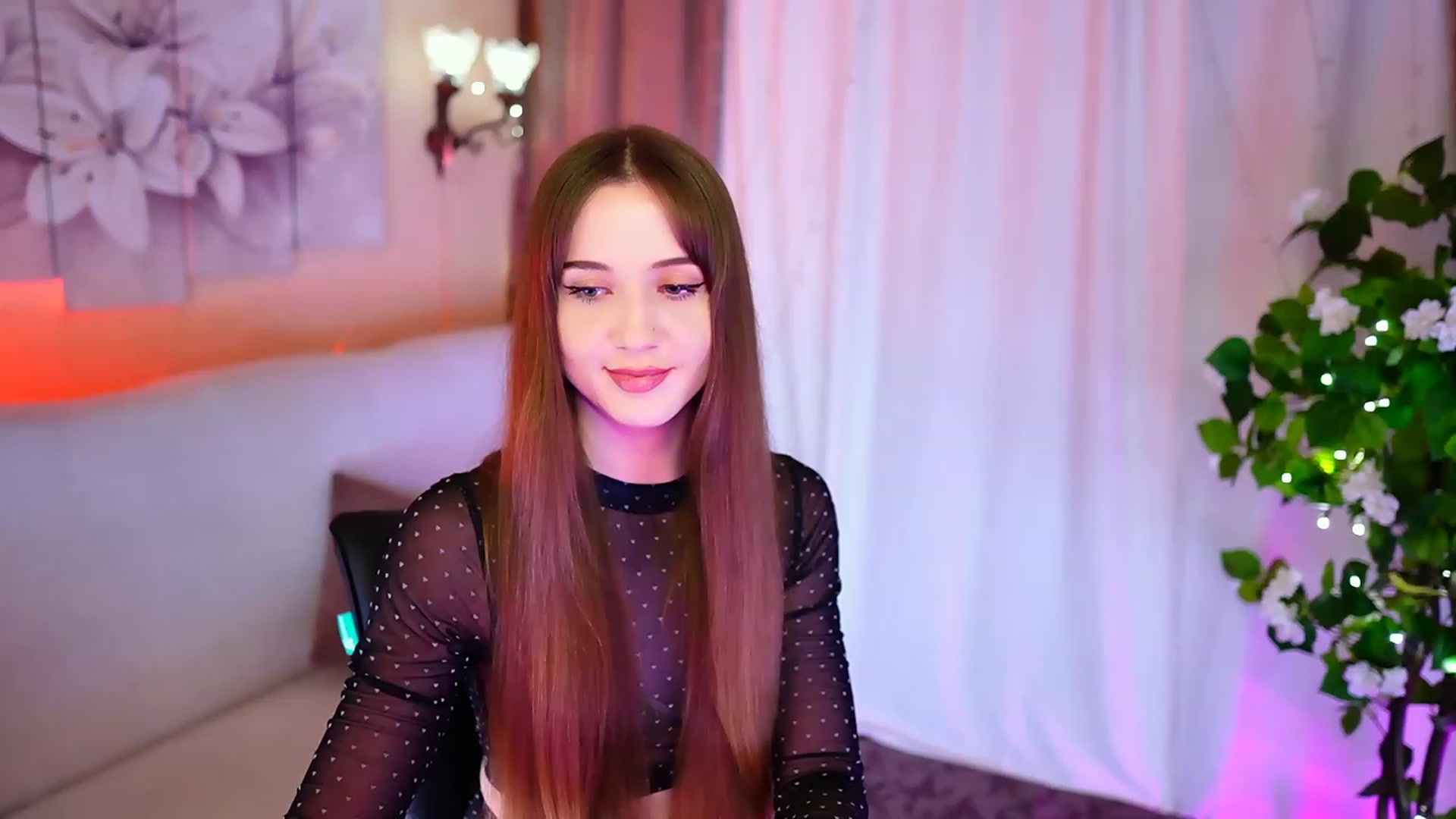 Gallery image thumbnail from Innocent_Soul's myfreecams stream on, 10/09/2023, 18:23 image 14 of 20