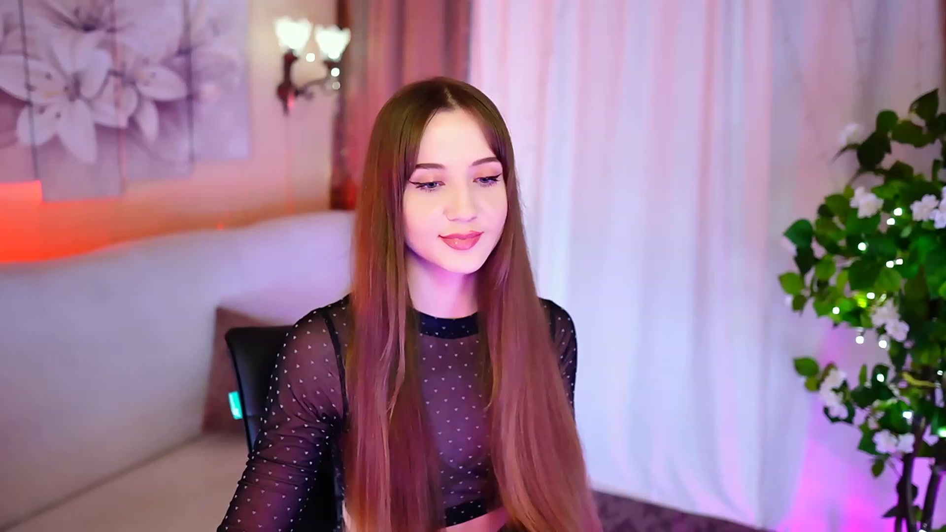 Gallery image thumbnail from Innocent_Soul's myfreecams stream on, 10/09/2023, 18:23 image 2 of 20