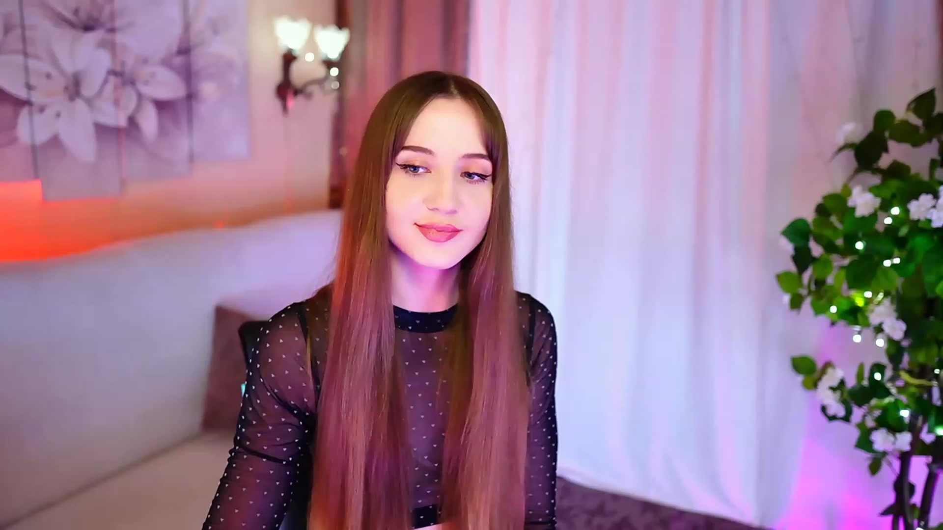 Gallery image thumbnail from Innocent_Soul's myfreecams stream on, 10/09/2023, 18:23 image 11 of 20
