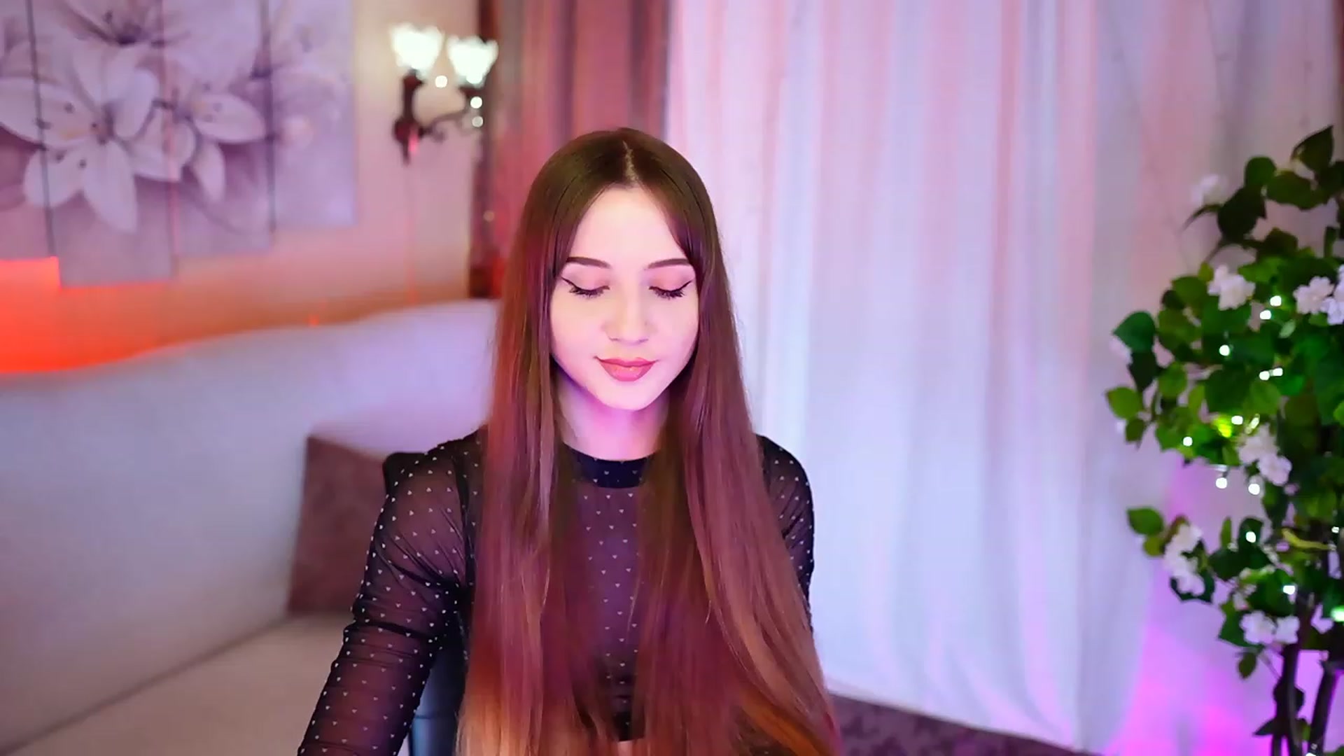 Gallery image thumbnail from Innocent_Soul's myfreecams stream on, 10/09/2023, 18:23 image 1 of 20