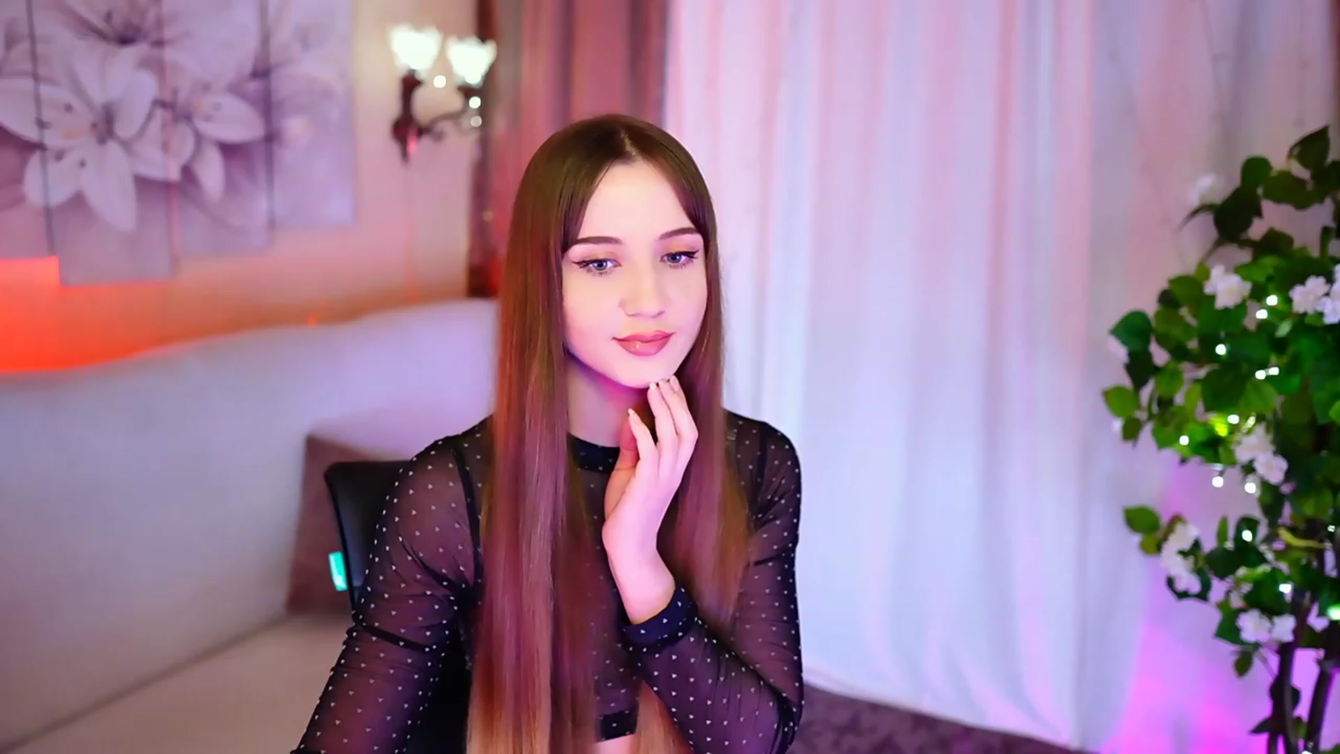 Gallery image thumbnail from Innocent_Soul's myfreecams stream on, 10/09/2023, 18:23 image 4 of 20