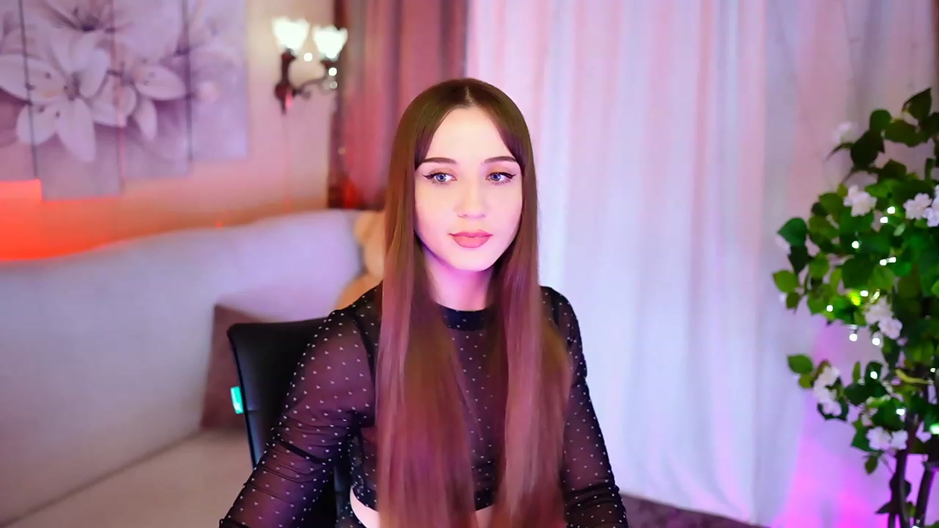 Gallery image thumbnail from Innocent_Soul's myfreecams stream on, 10/09/2023, 18:23 image 3 of 20