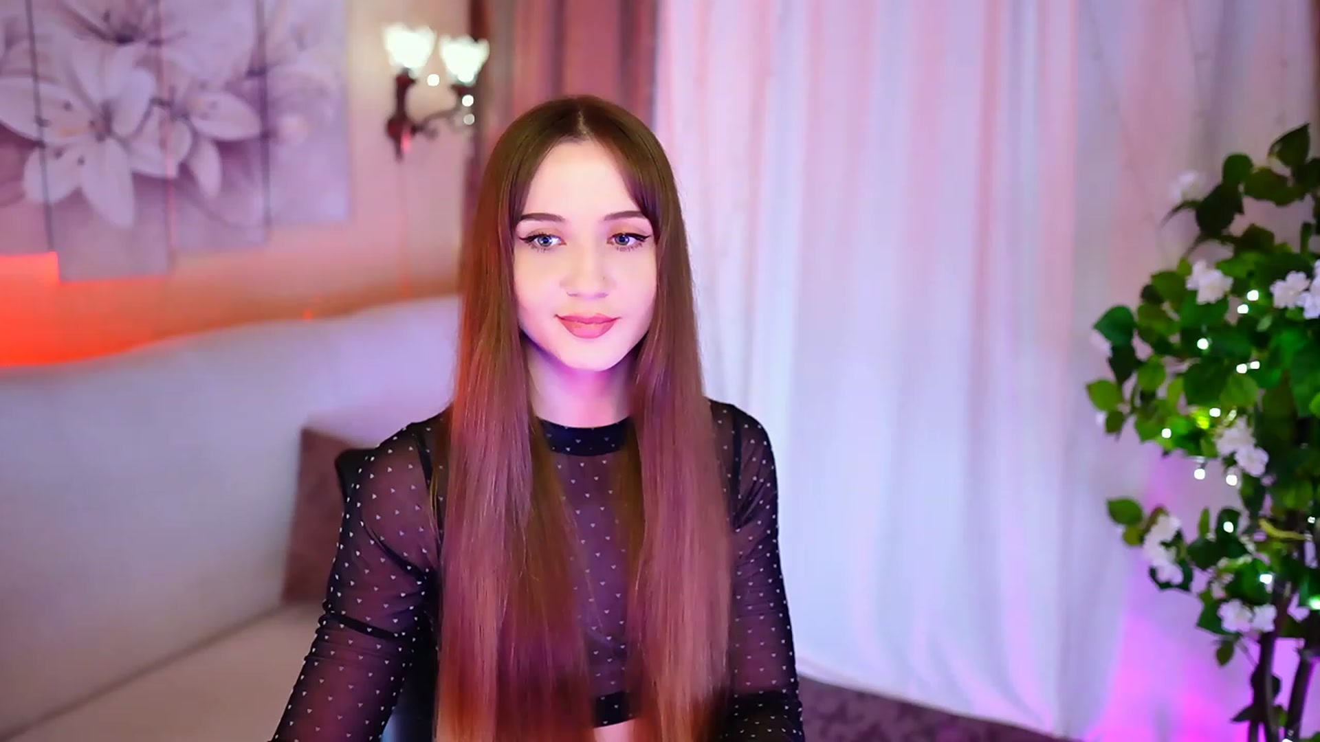 Gallery image thumbnail from Innocent_Soul's myfreecams stream on, 10/09/2023, 18:23 image 8 of 20