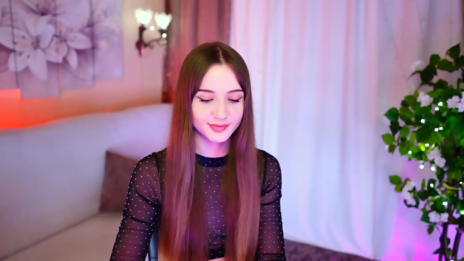 Gallery image thumbnail from Innocent_Soul's myfreecams stream on, 10/09/2023, 19:32 image 9 of 20