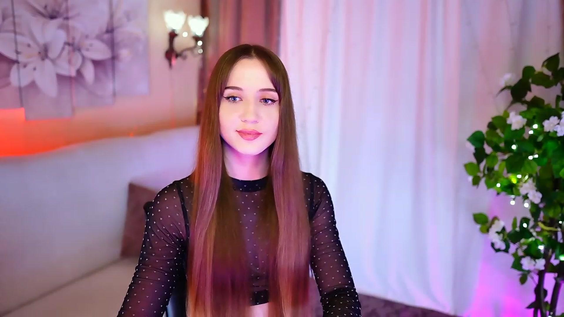 Gallery image thumbnail from Innocent_Soul's myfreecams stream on, 10/09/2023, 19:32 image 14 of 20